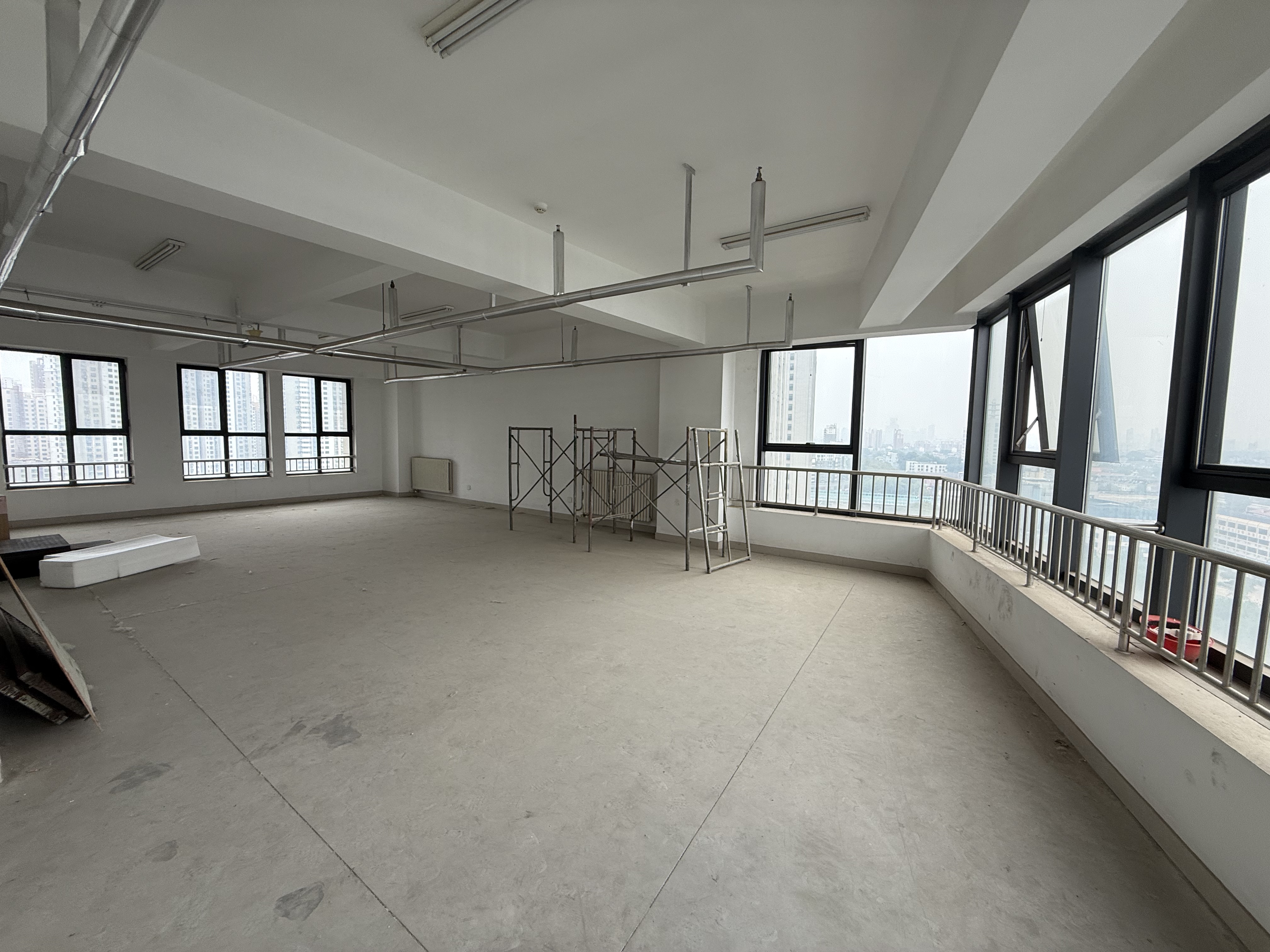 南益名泉春晓公寓