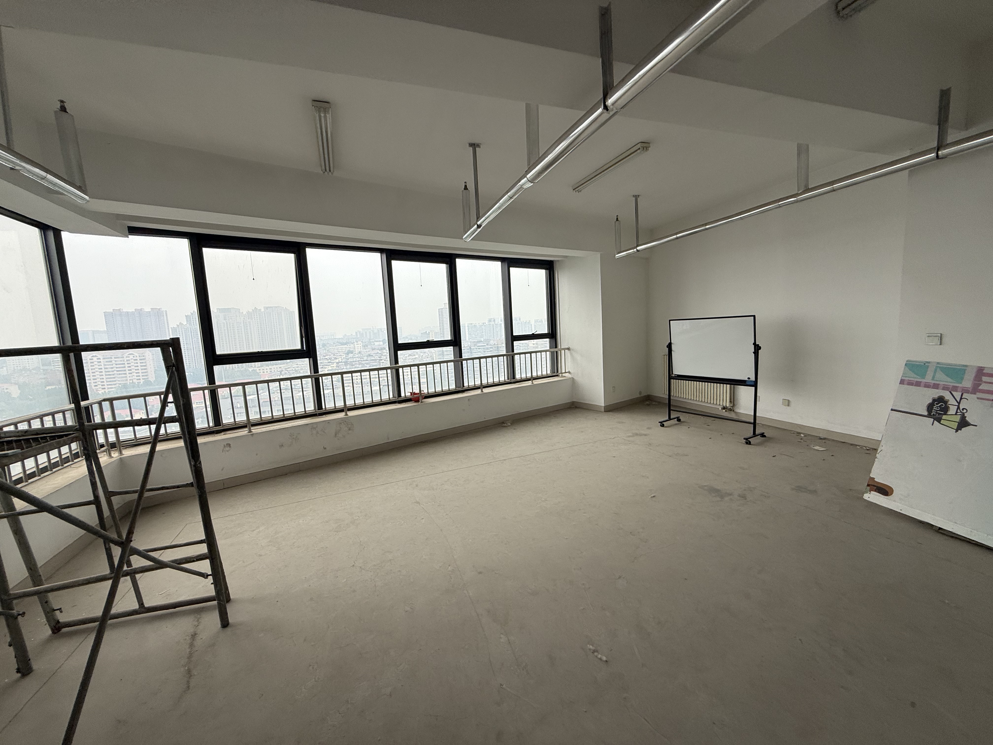 南益名泉春晓公寓