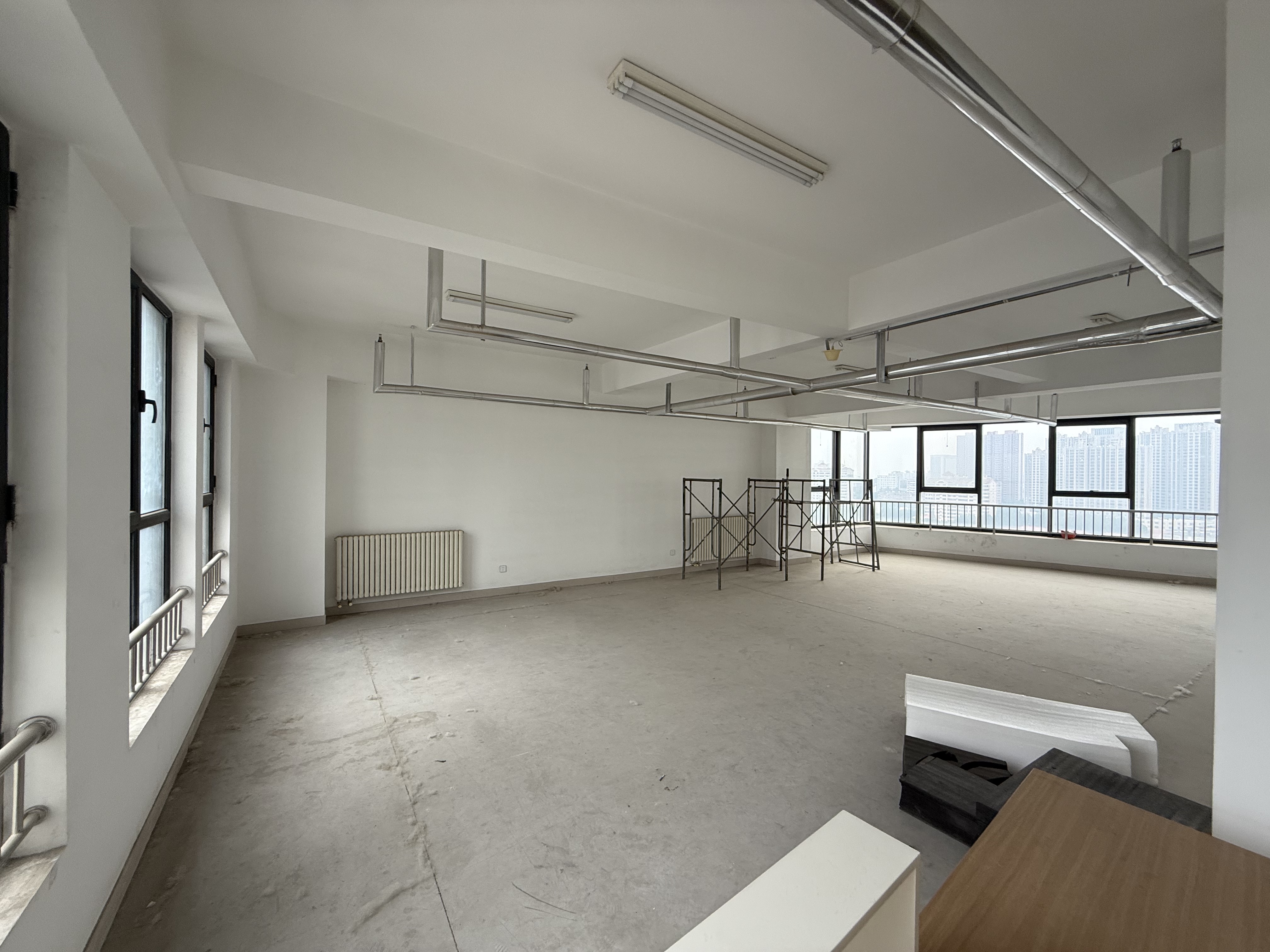 南益名泉春晓公寓