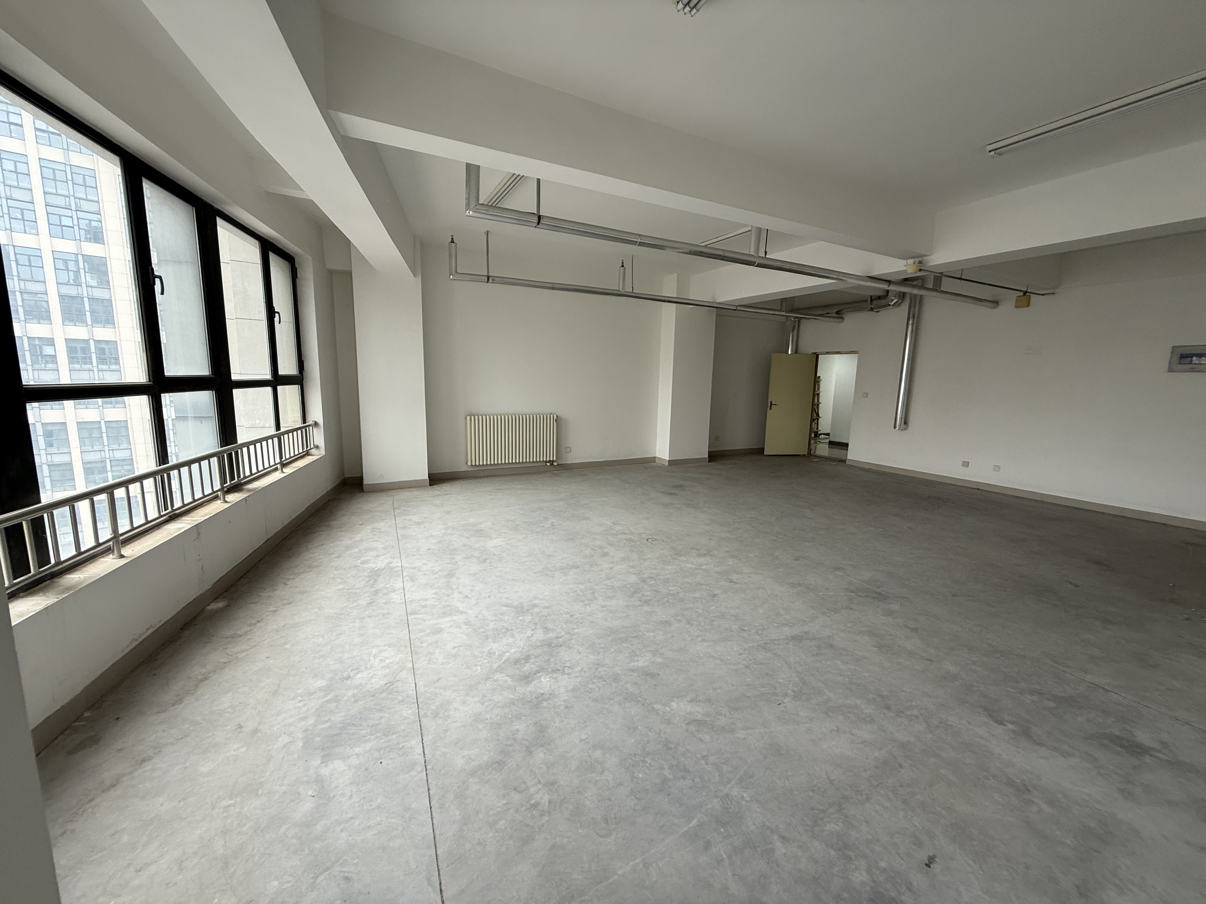 南益名泉春晓公寓