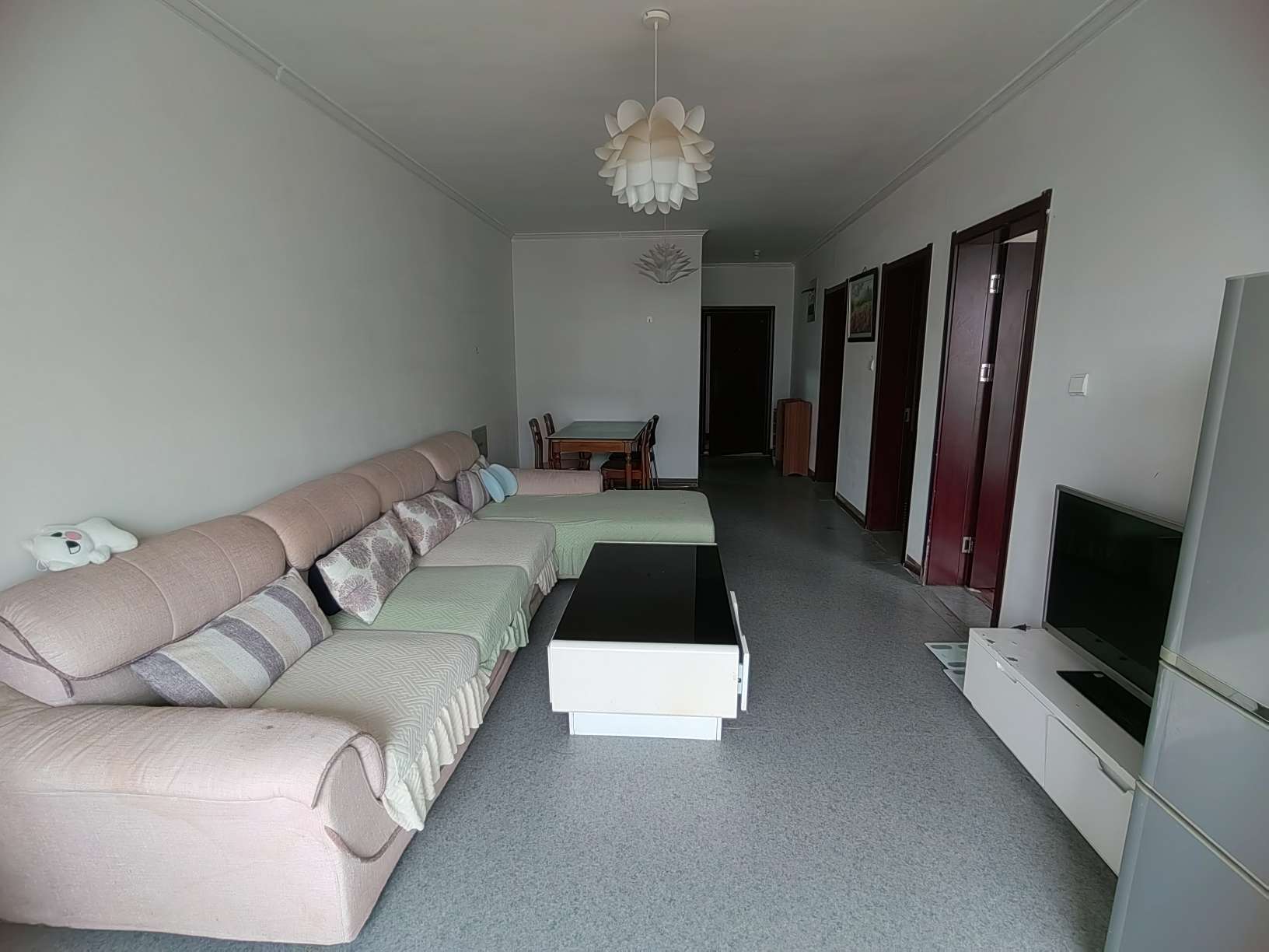 整租·鲁商常春藤 东西