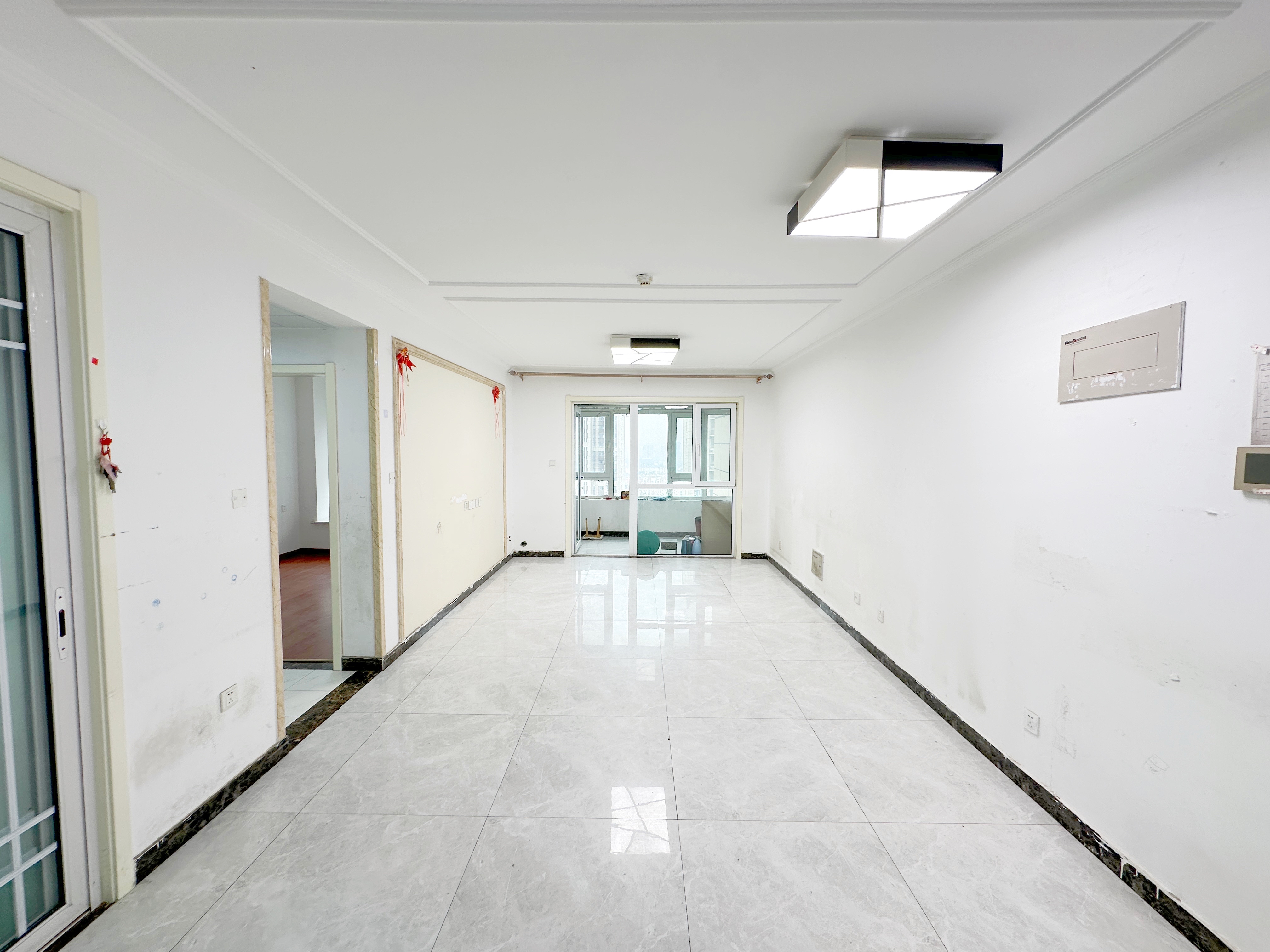  荣盛花语馨苑 南北