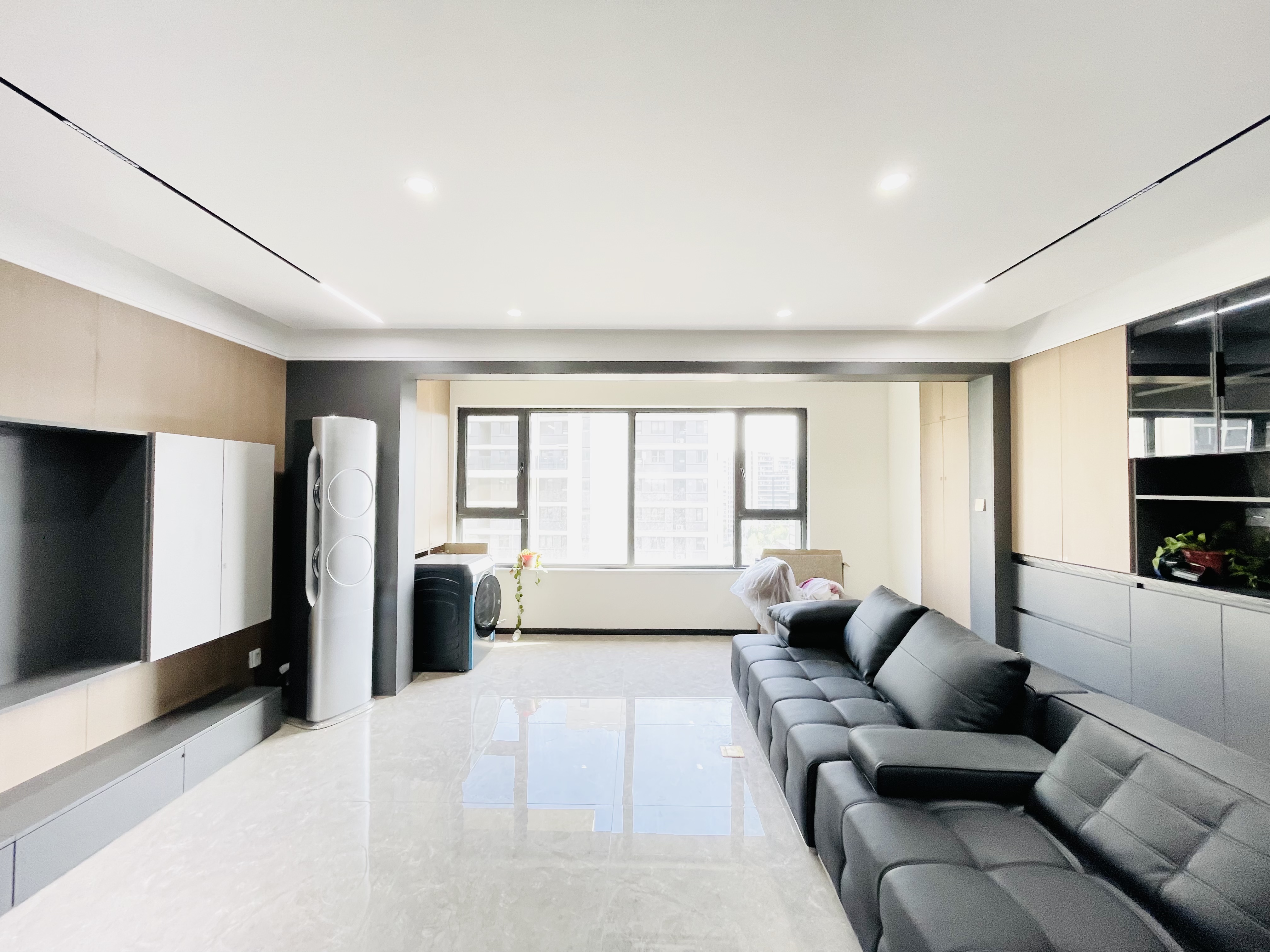  招商·滨河府 南北