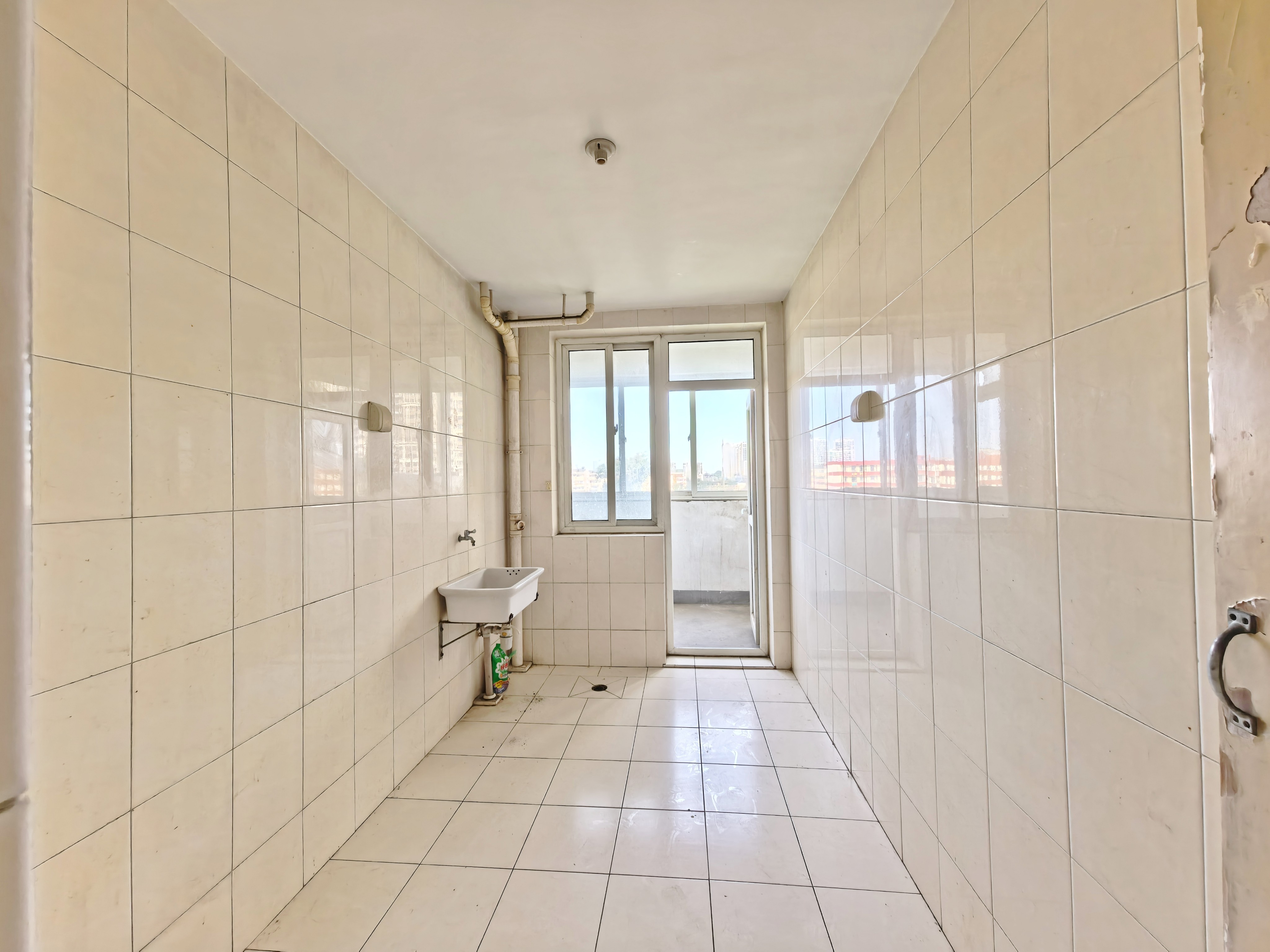 白马山铁路新村