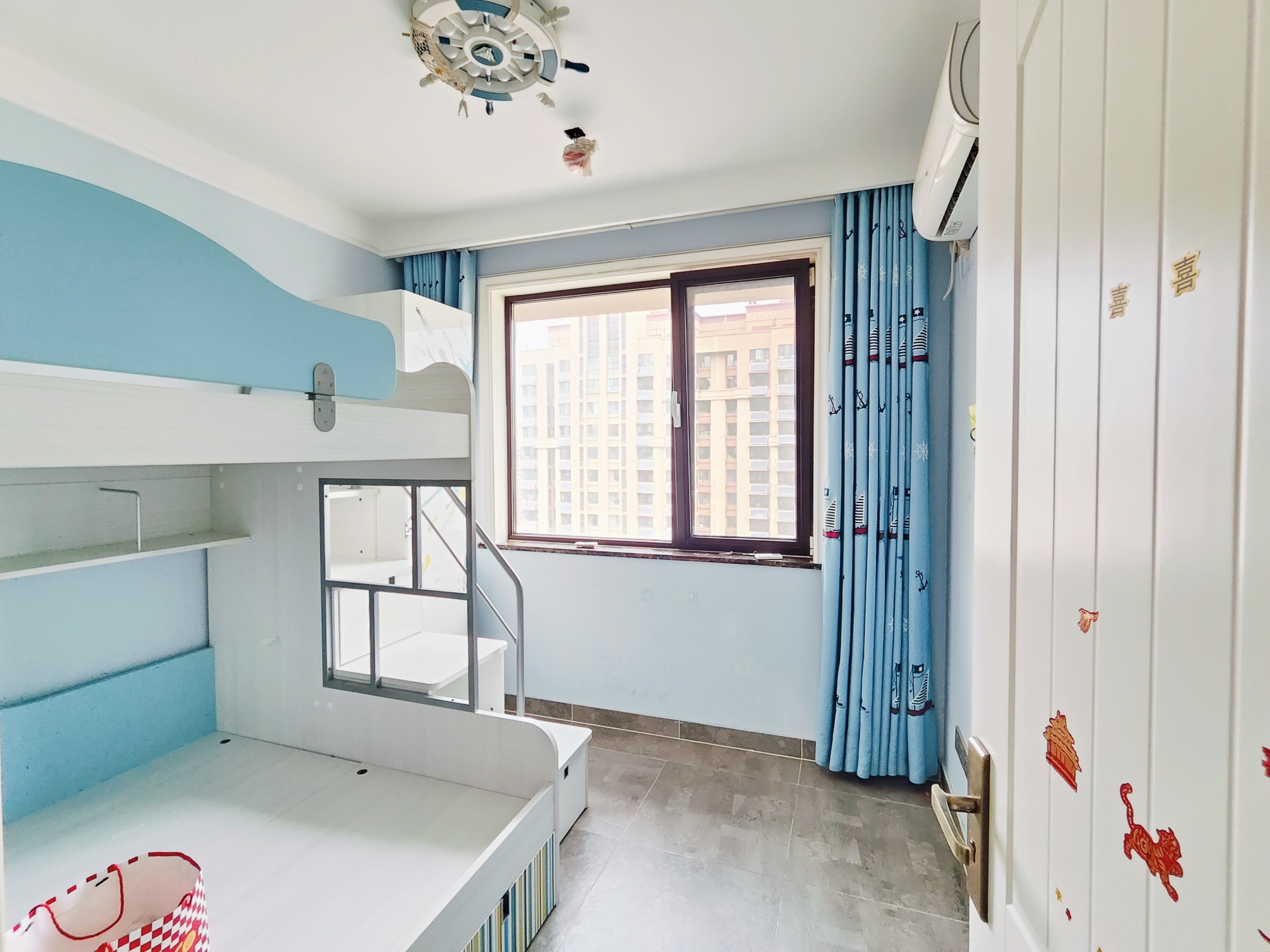 海尔云世界滟澜公馆花园