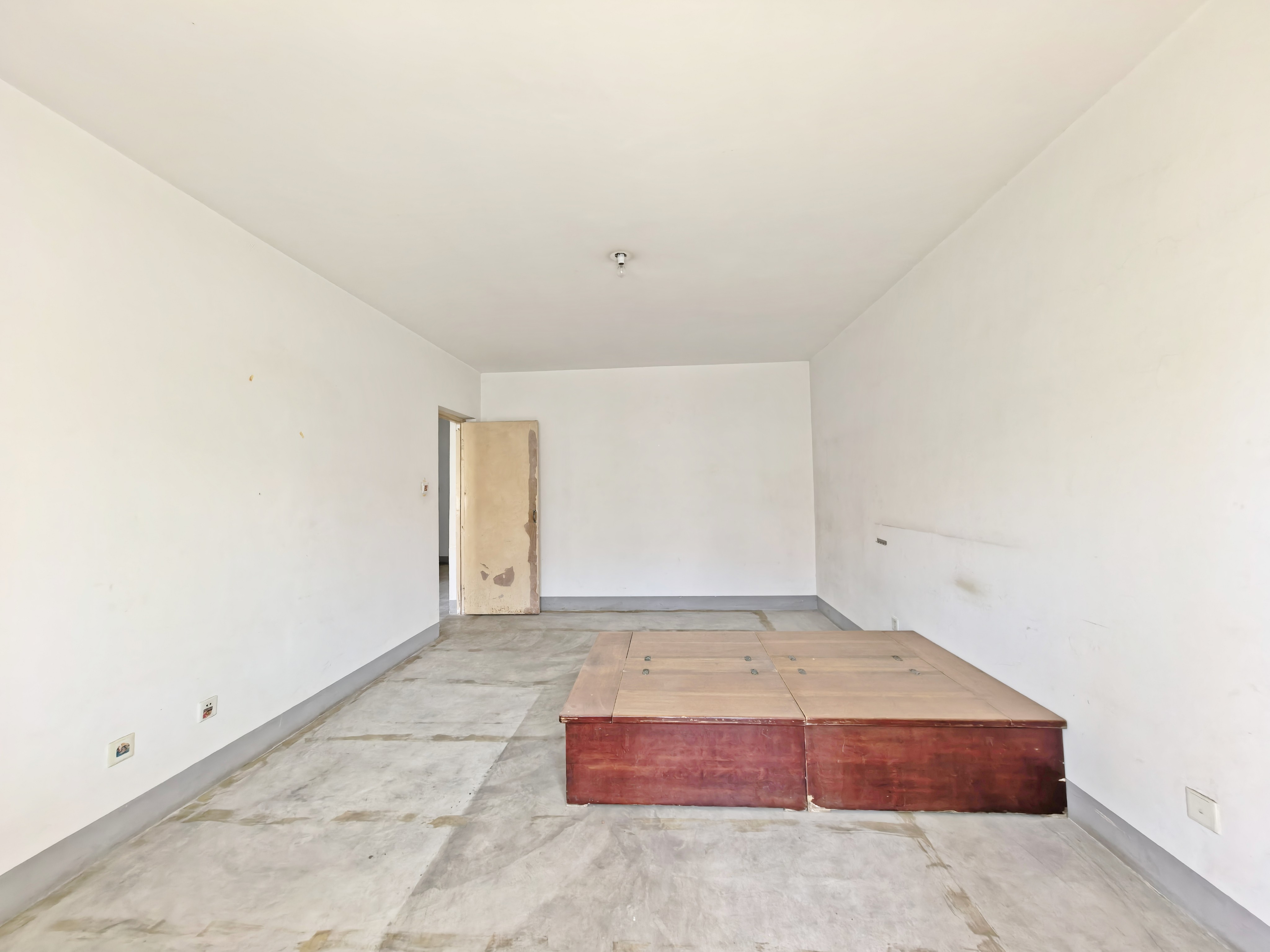 白马山铁路新村