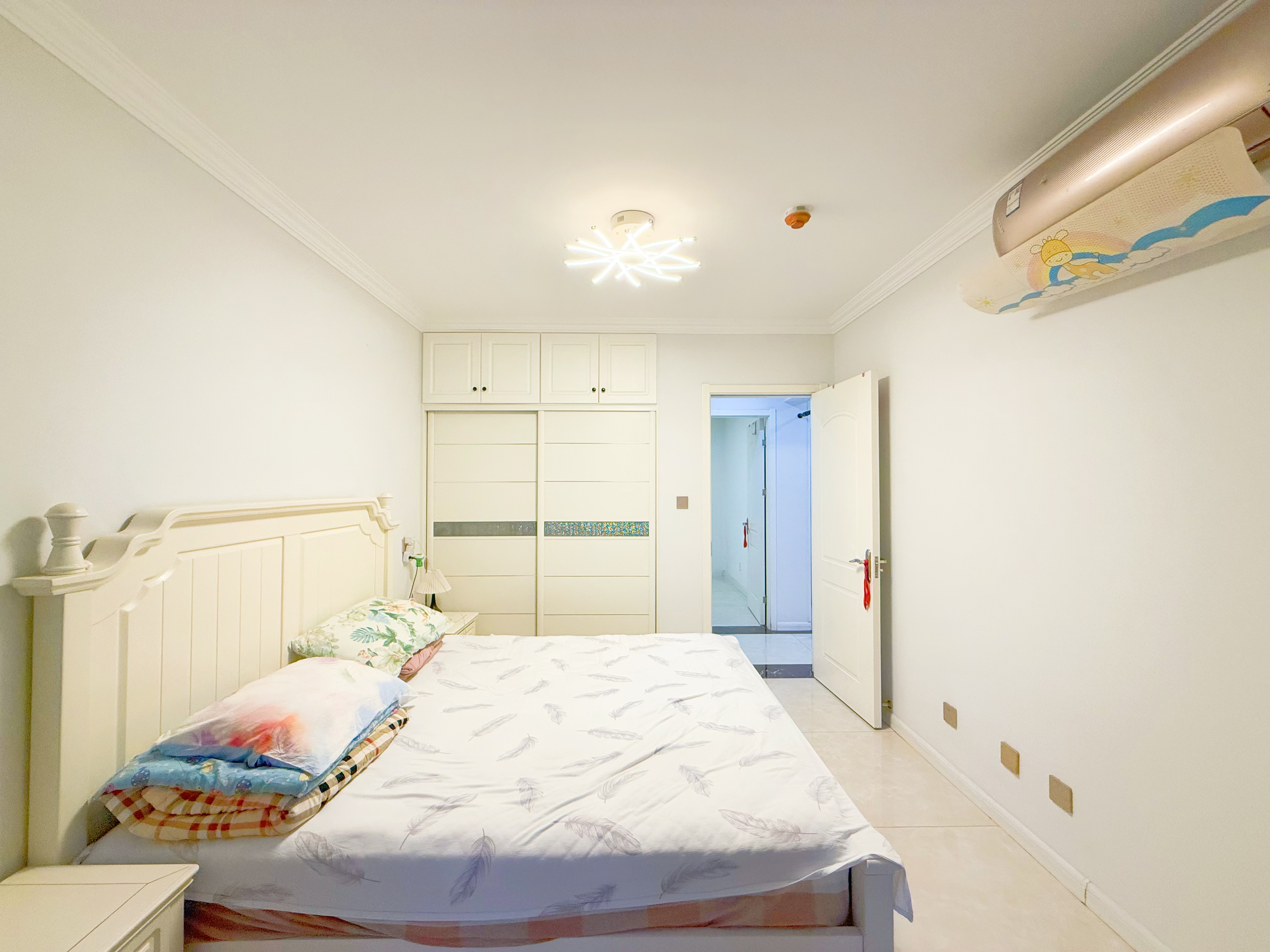 海尔云世界滟澜公馆花园