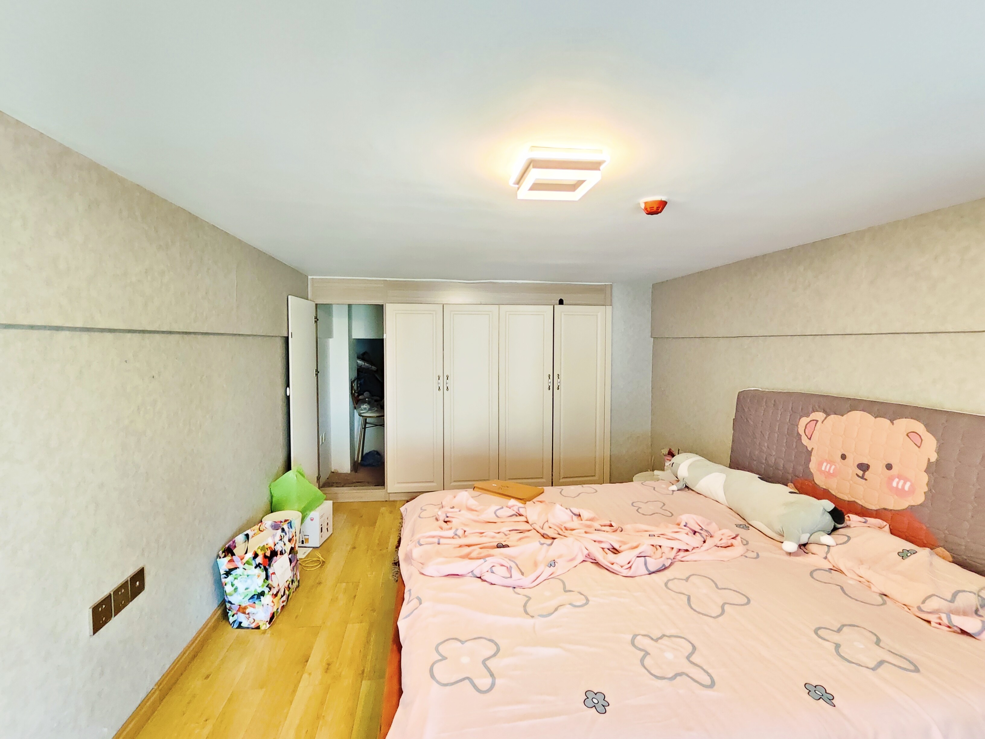 恒大滨河左岸公寓(临湖公馆花园)