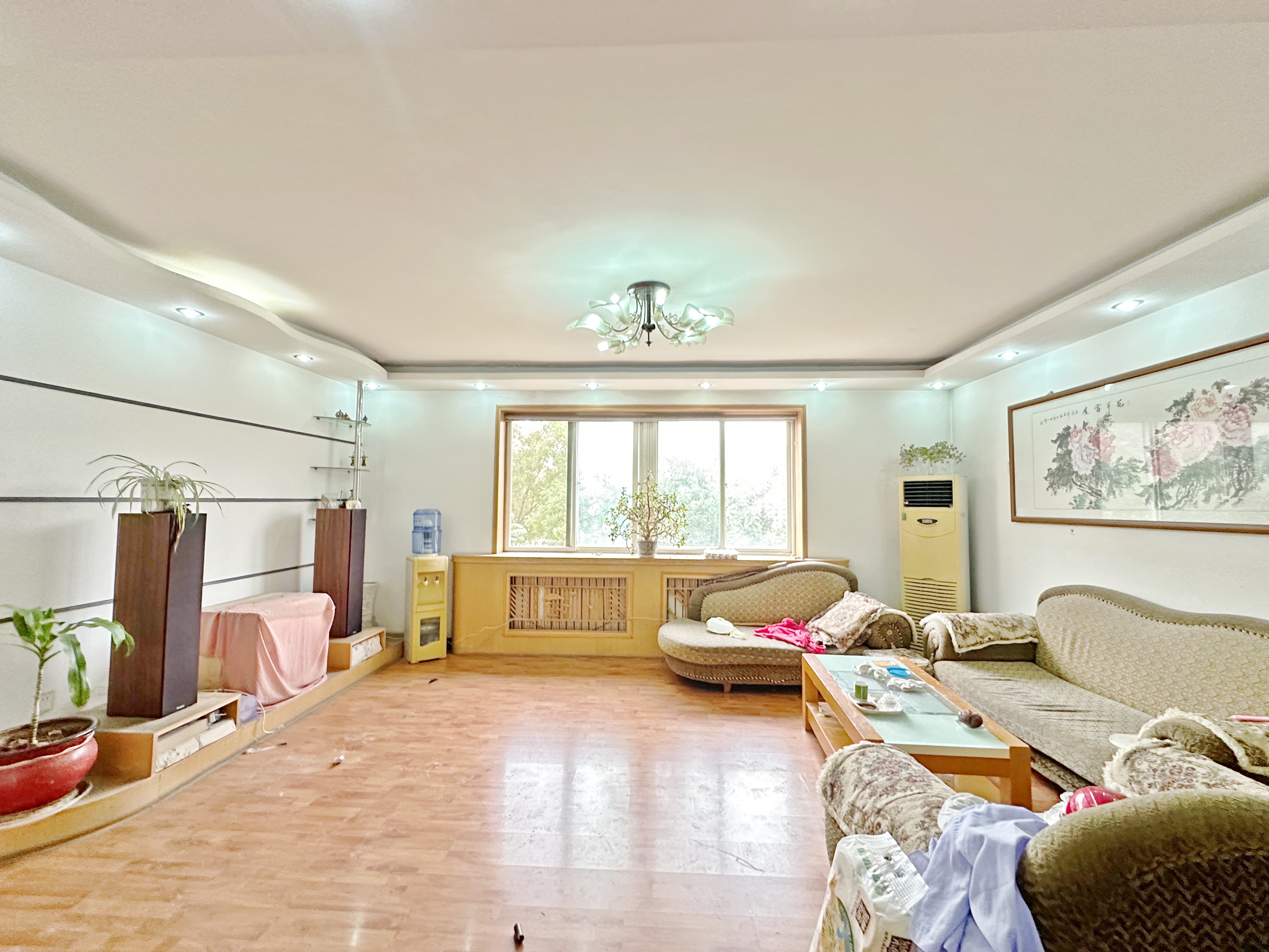  卧龙花园龙和苑 南北