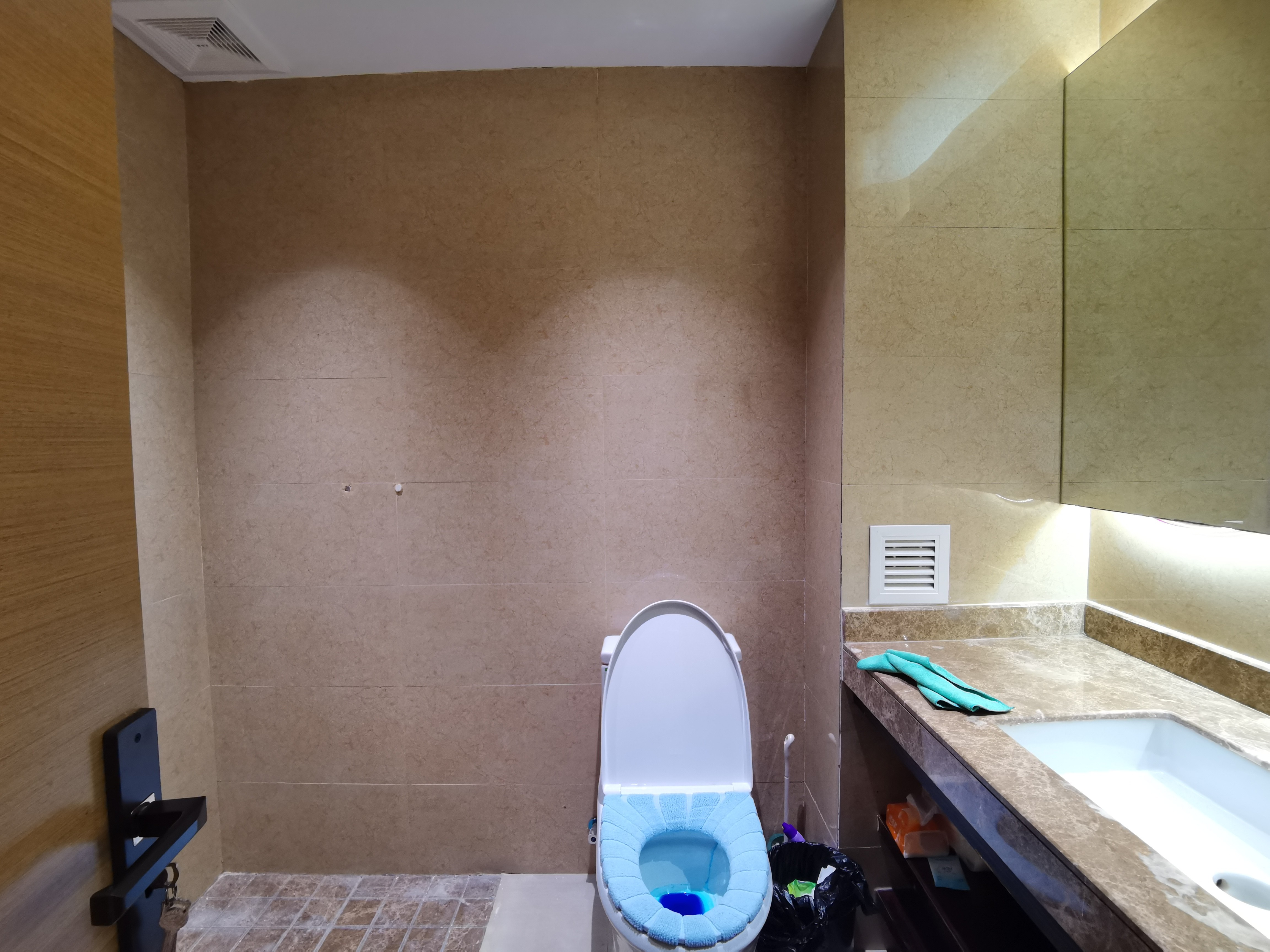 南益名泉春晓公寓