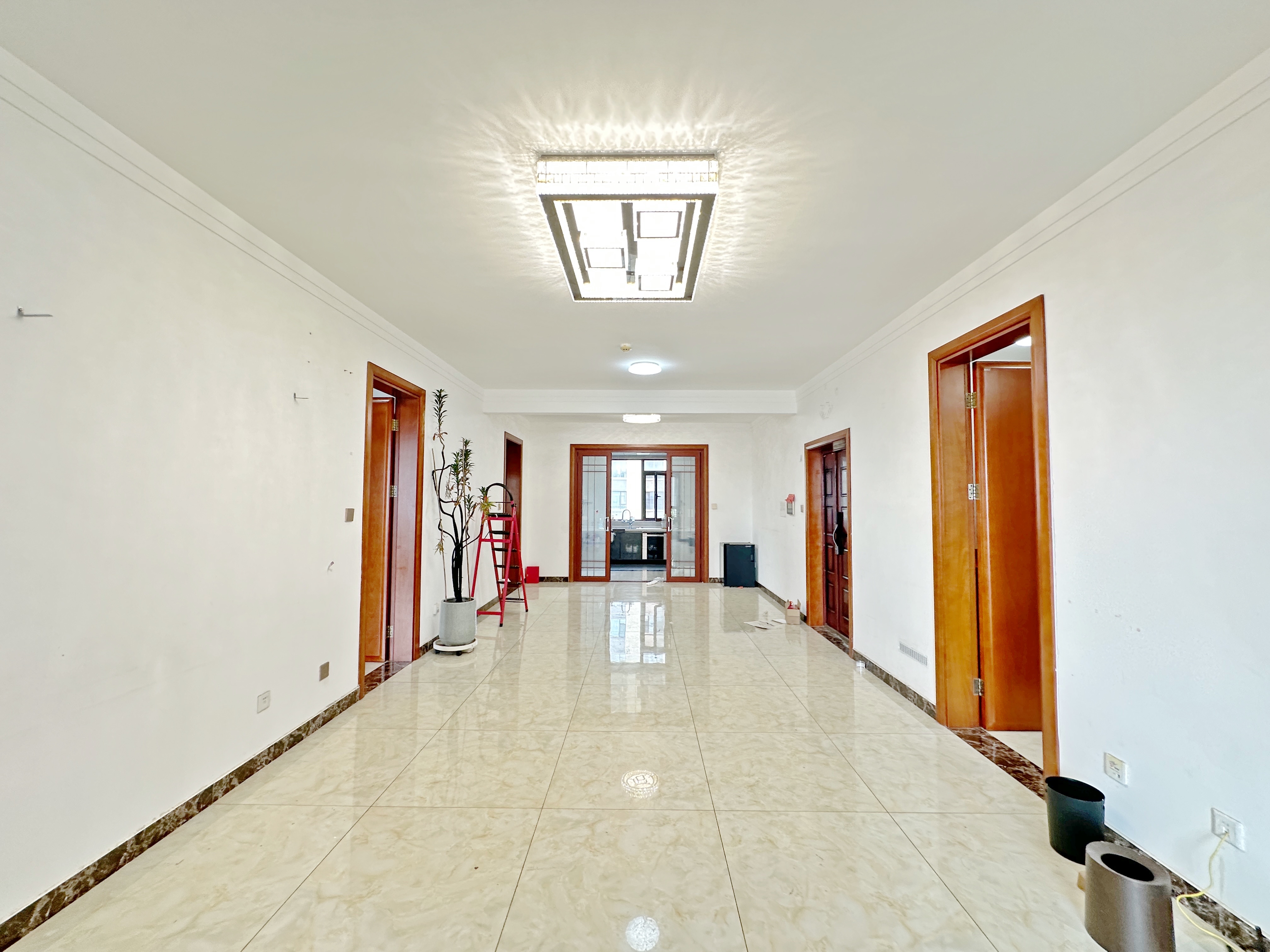  绿地海珀天沅 南北