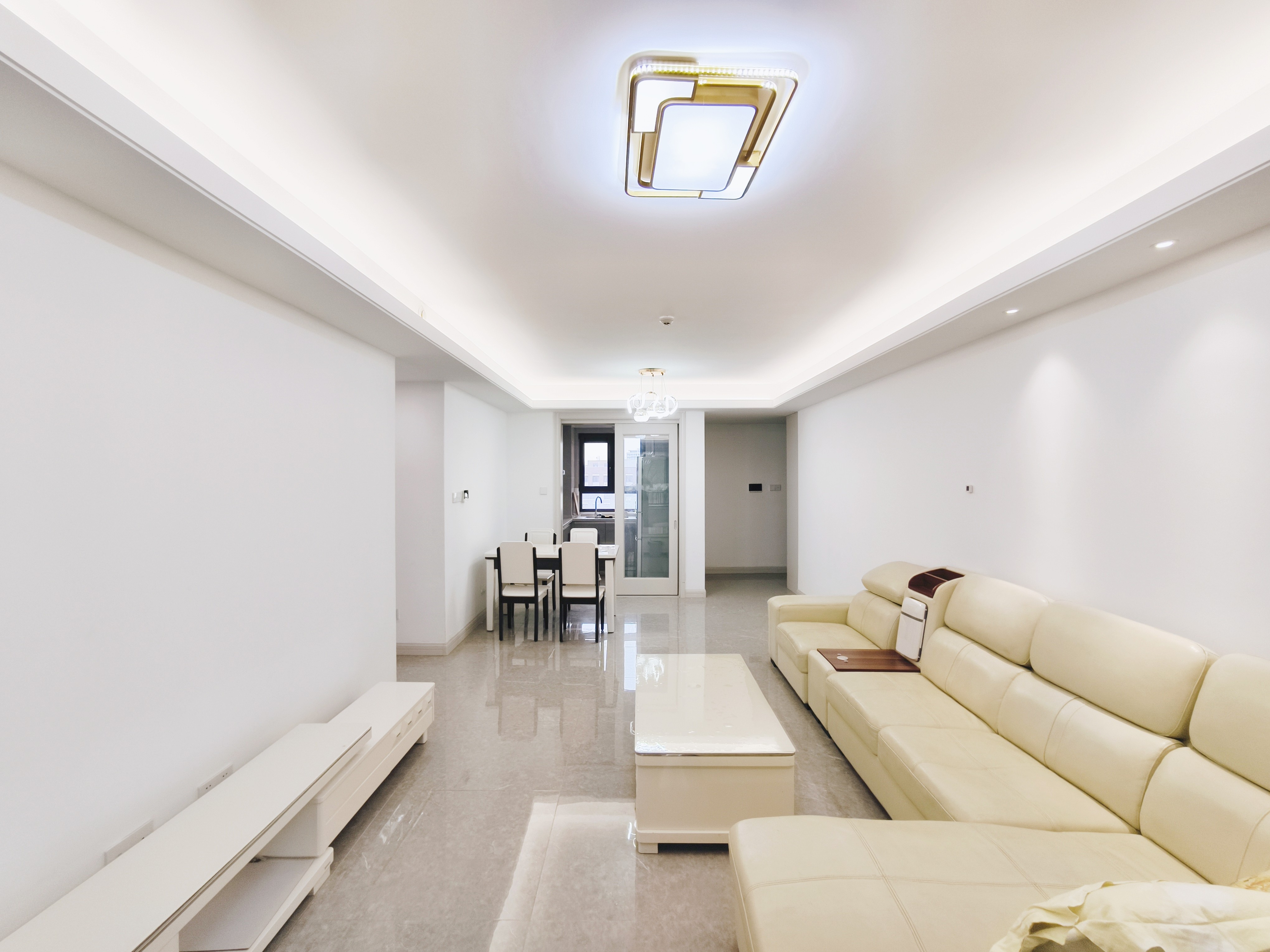  万科翡翠山语 南北