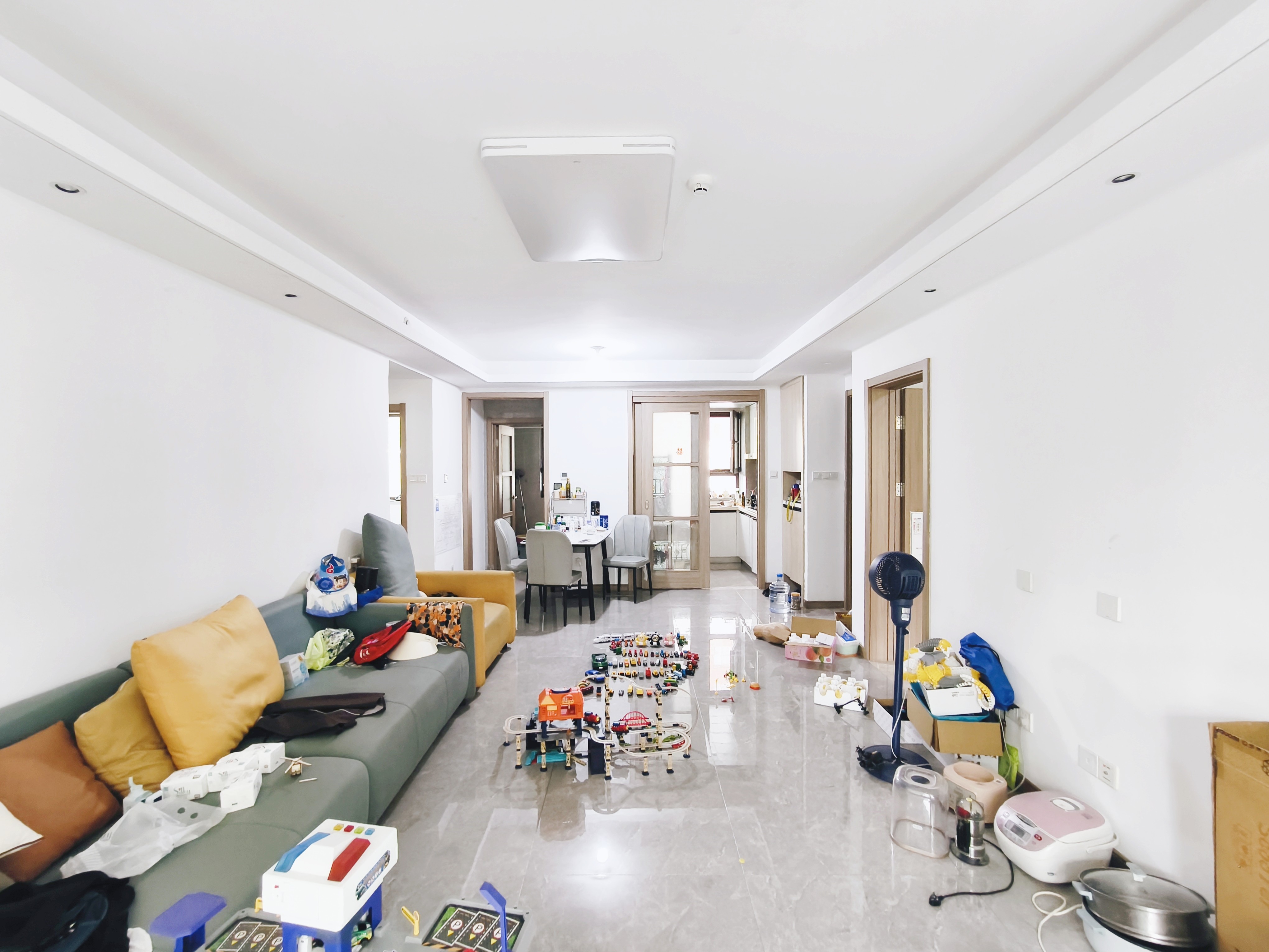  金地越秀凤鸣艺境 南北