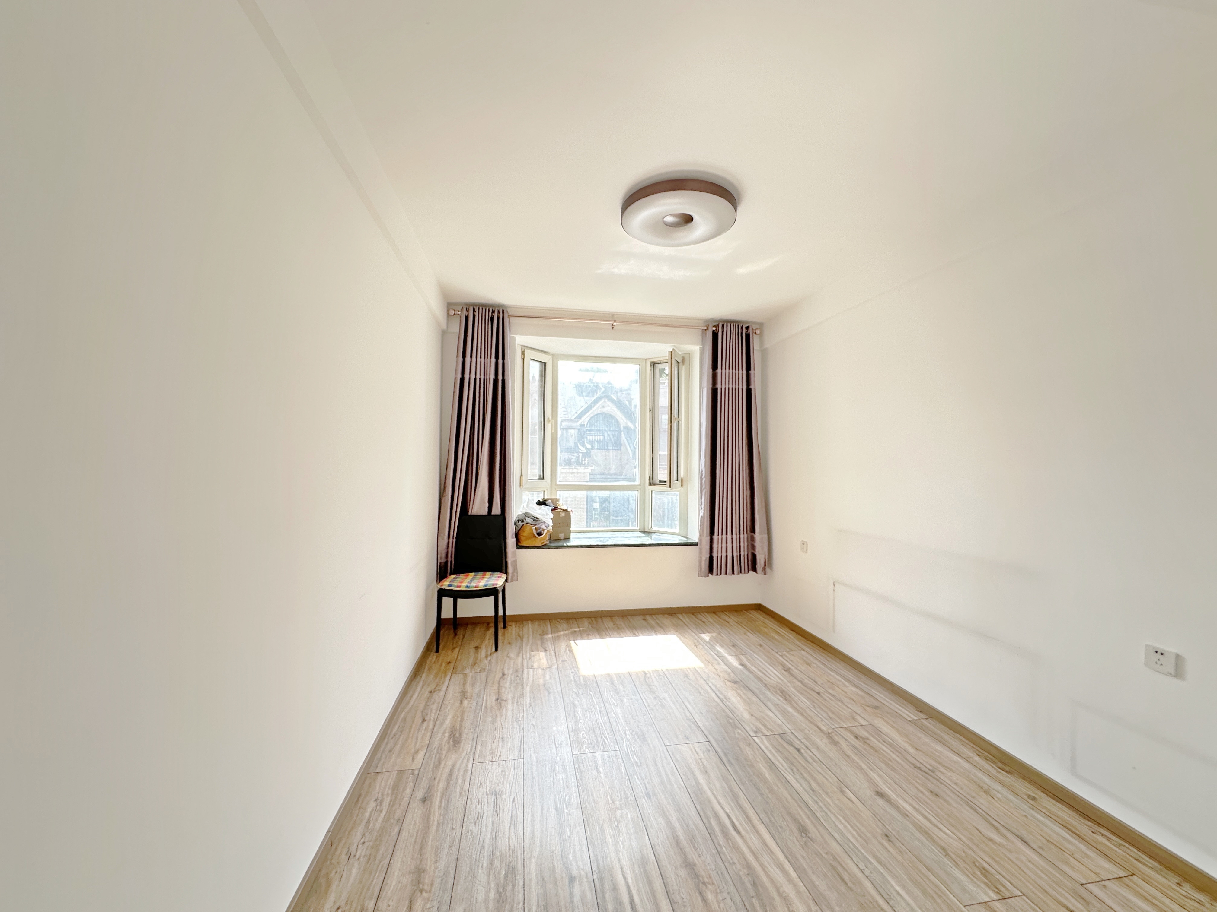 卧龙花园龙昌苑(四区)