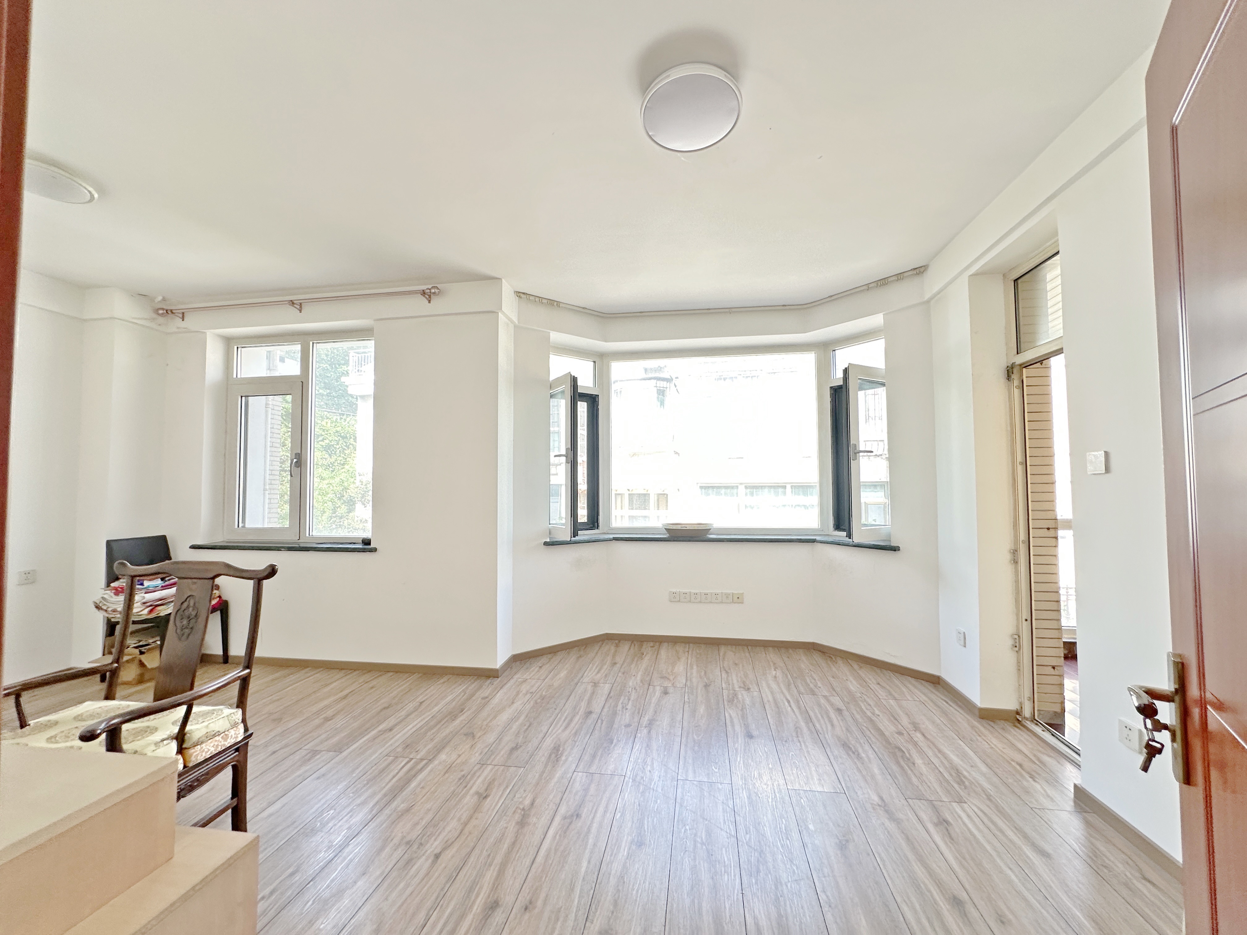 卧龙花园龙昌苑(四区)