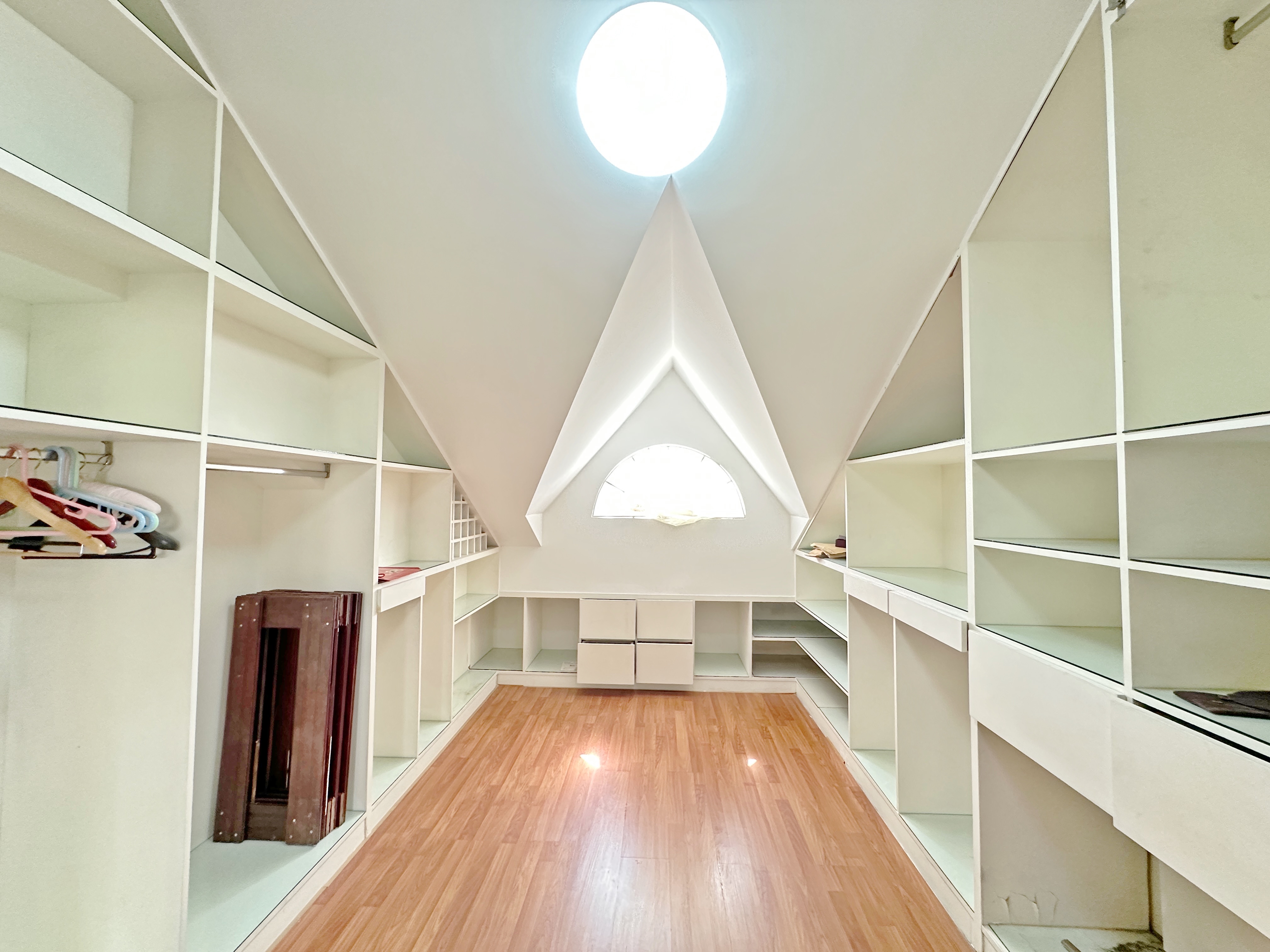 卧龙花园龙昌苑(四区)