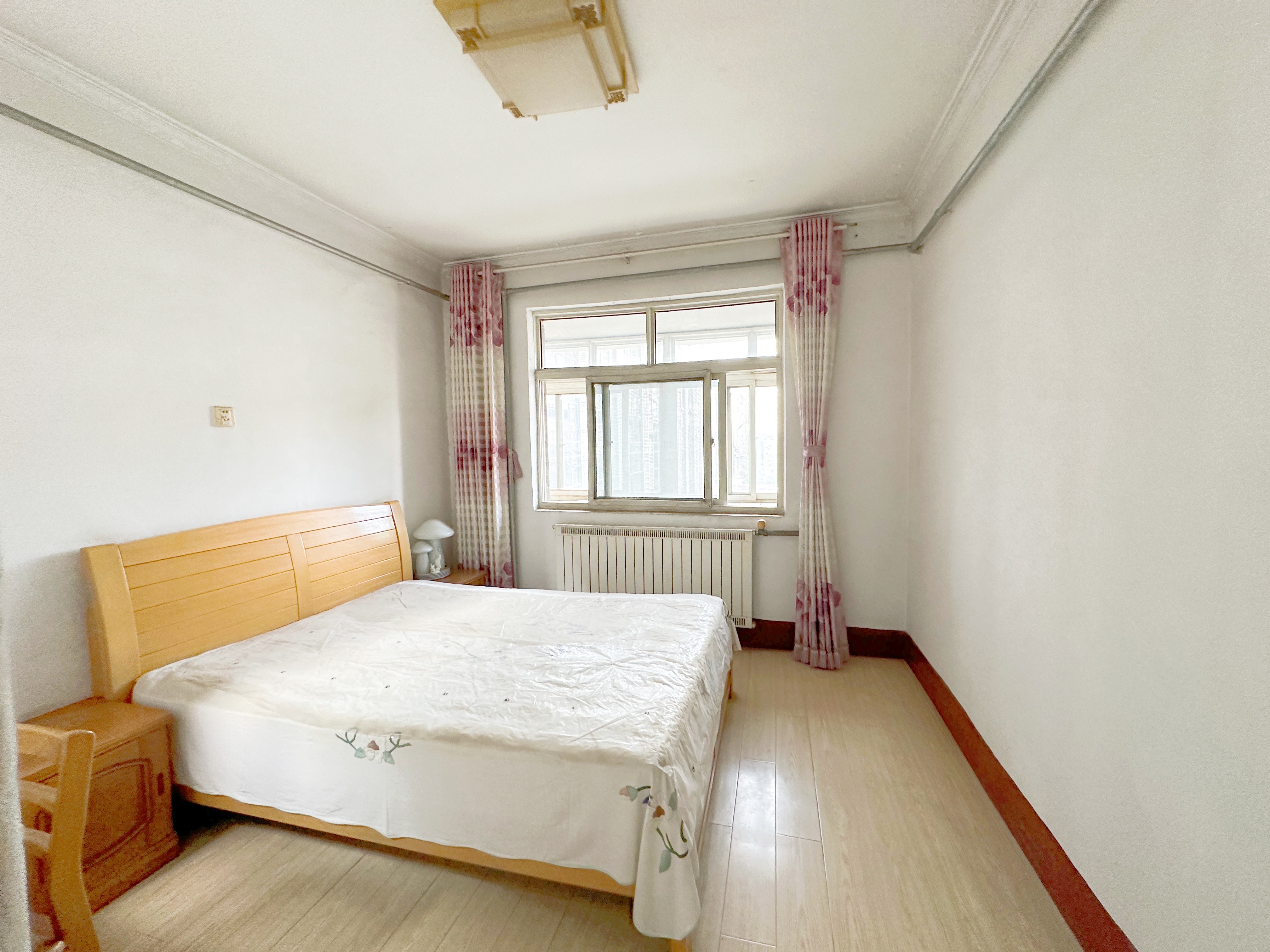  凤凰山路25号院 南北