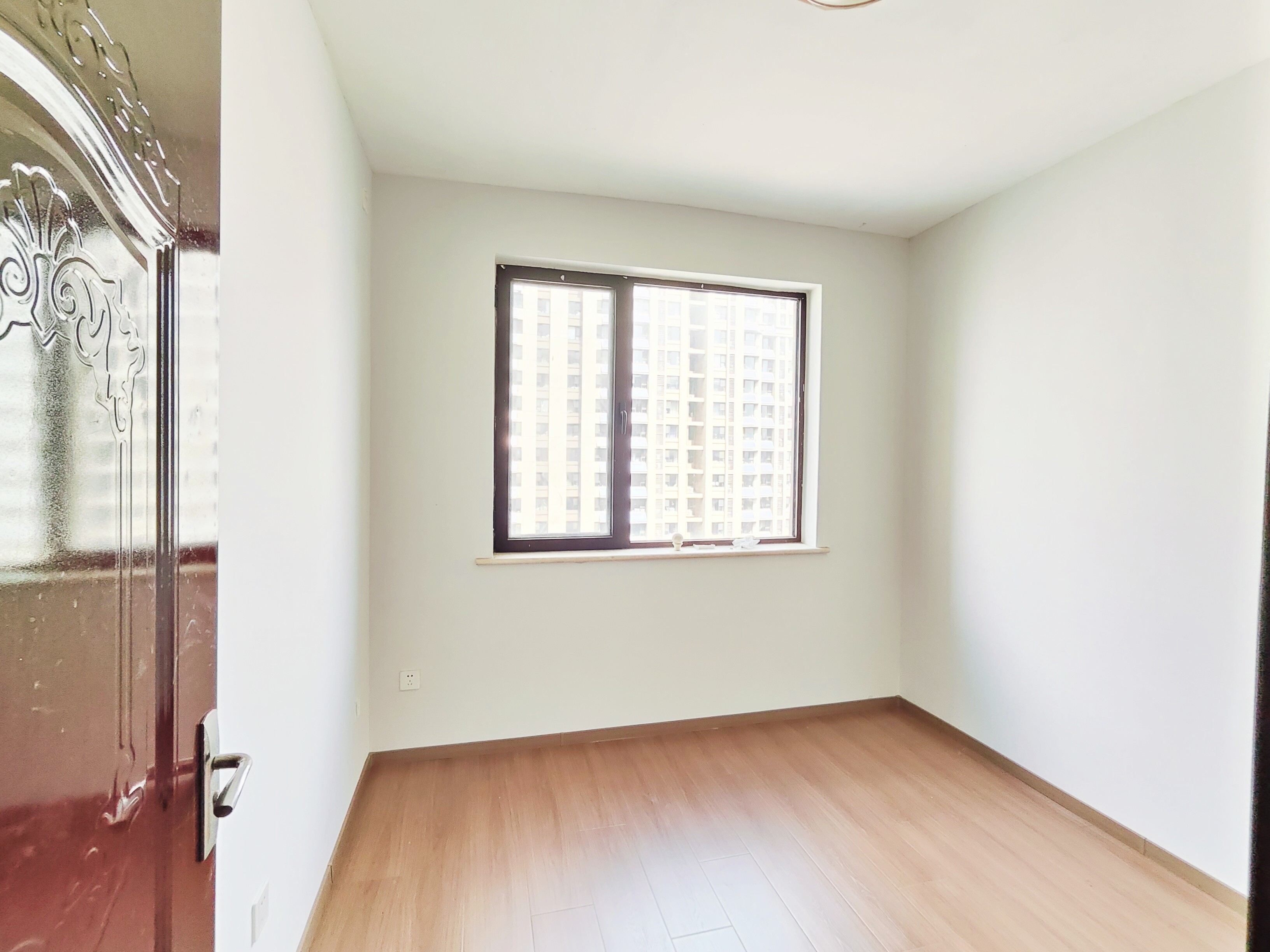 海尔云世界滟澜公馆花园