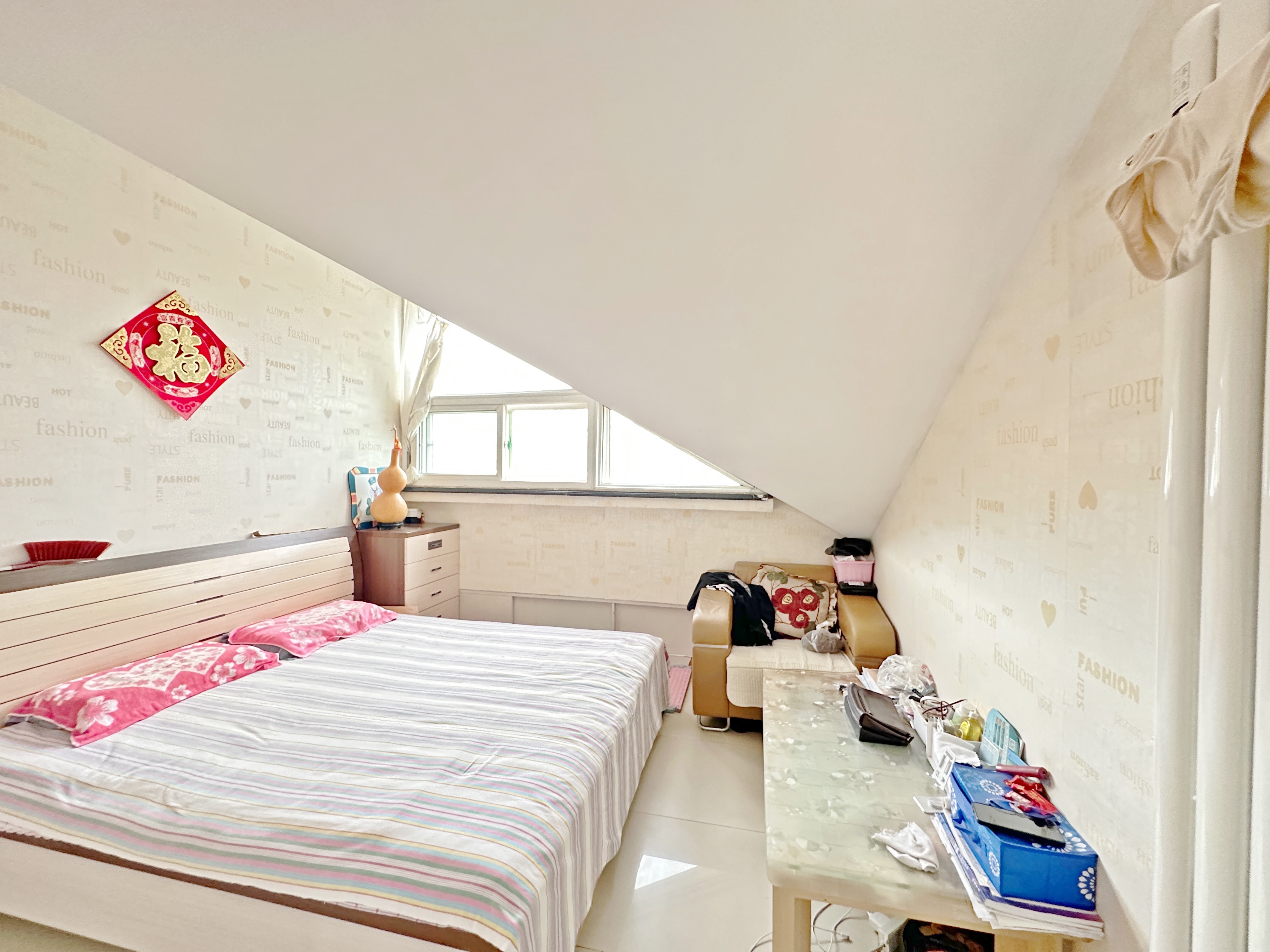 卧龙花园龙和苑