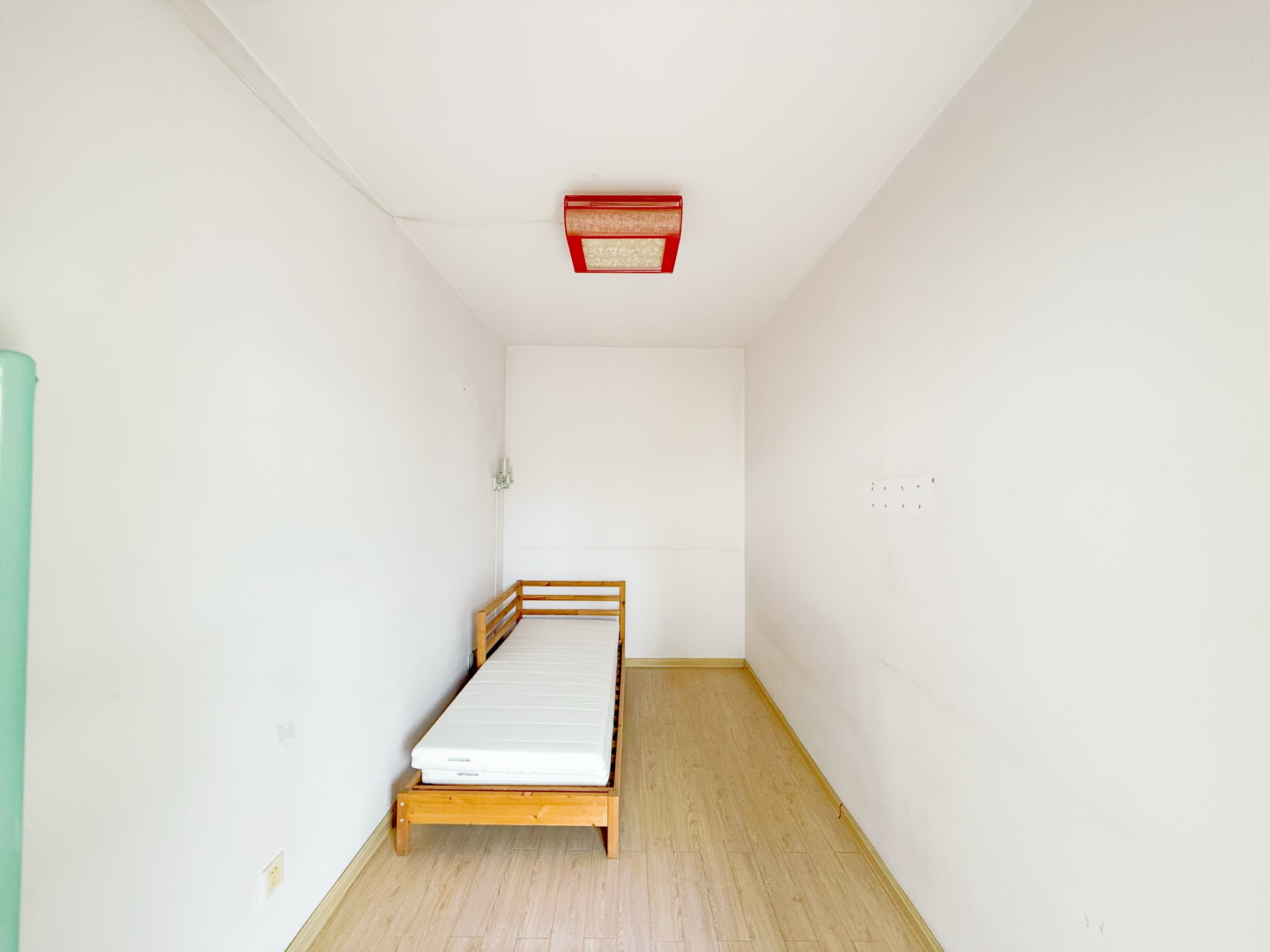 卧龙花园龙泰苑