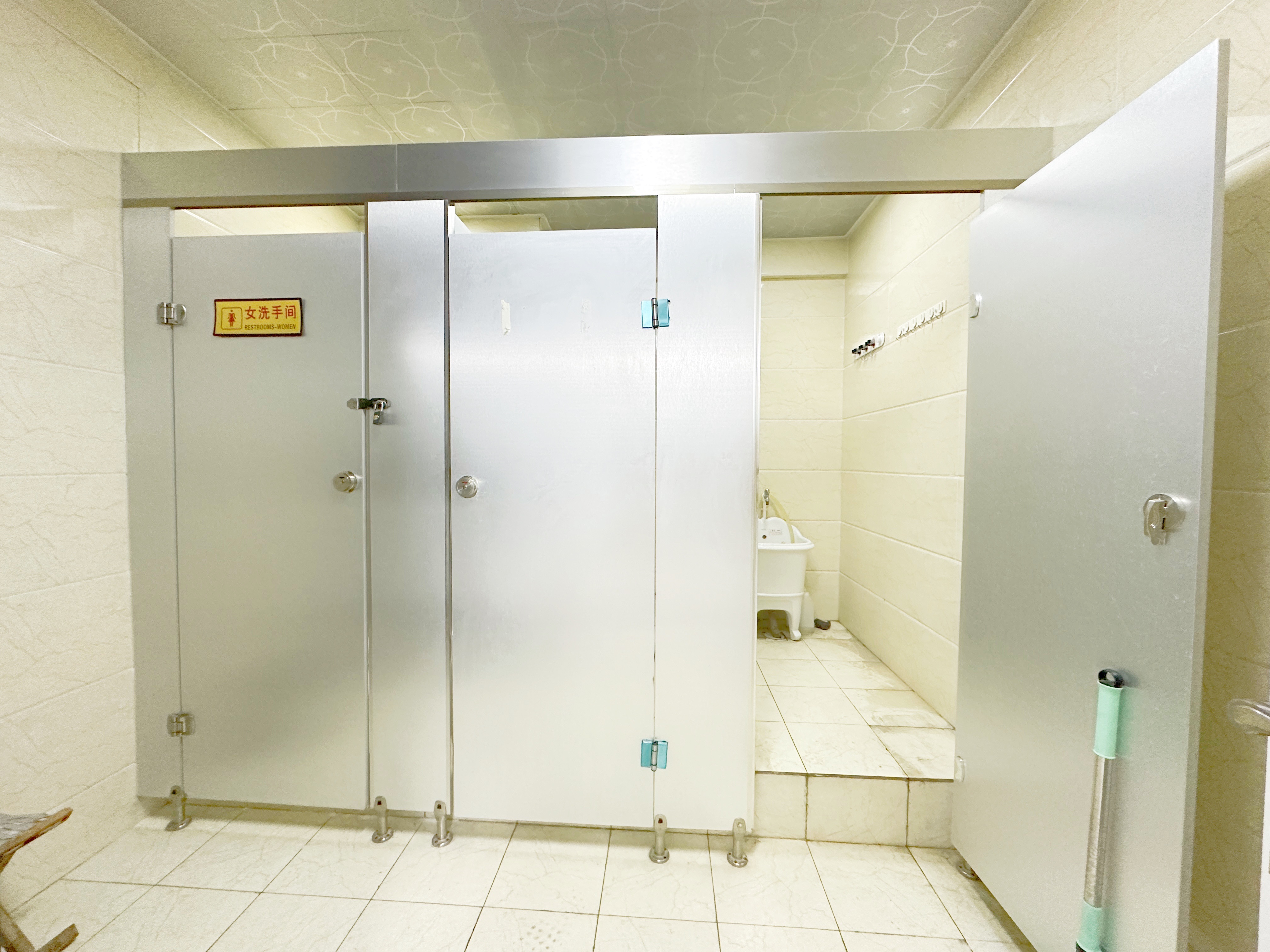 南益名泉春晓公寓