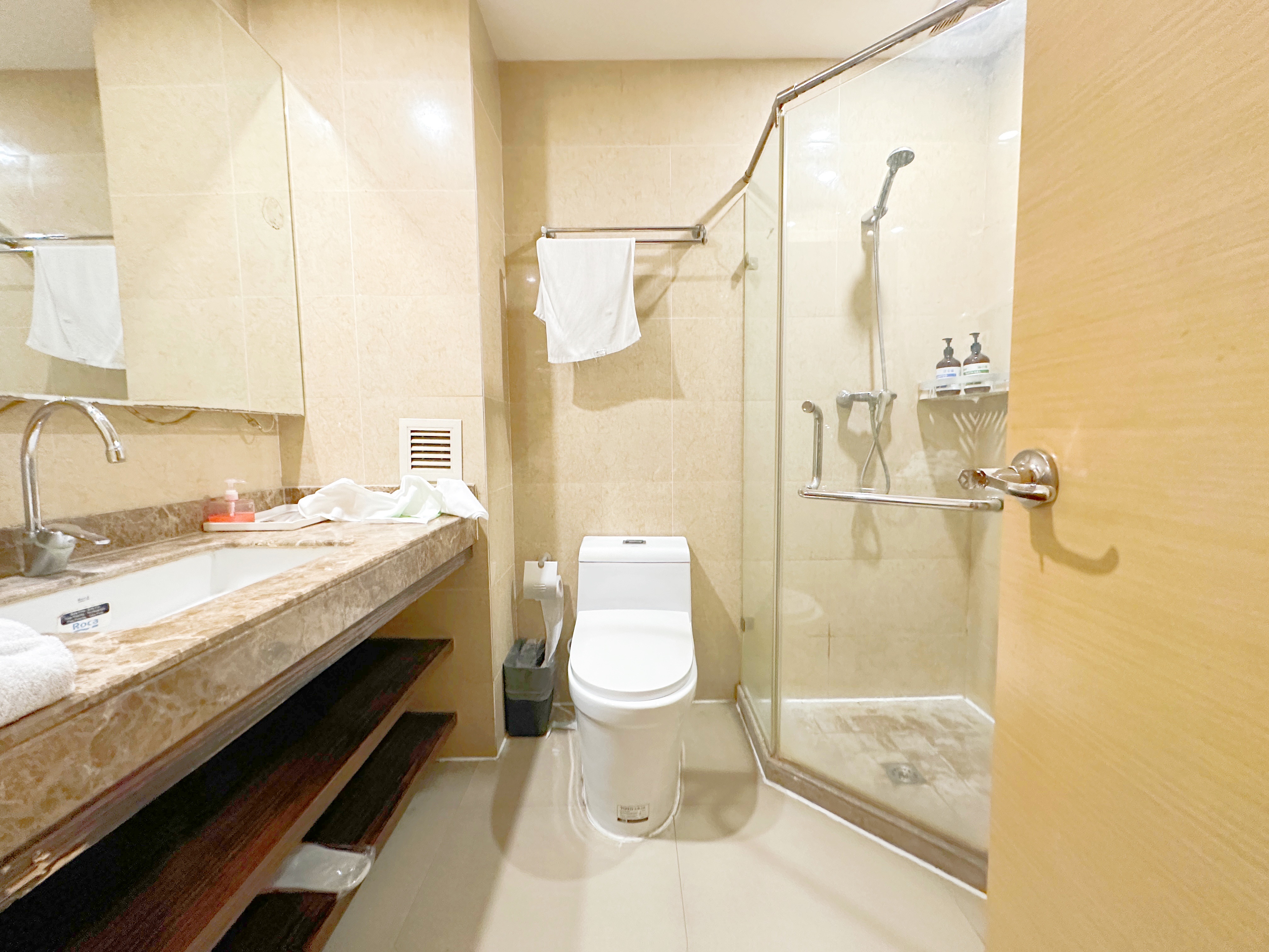 南益名泉春晓公寓