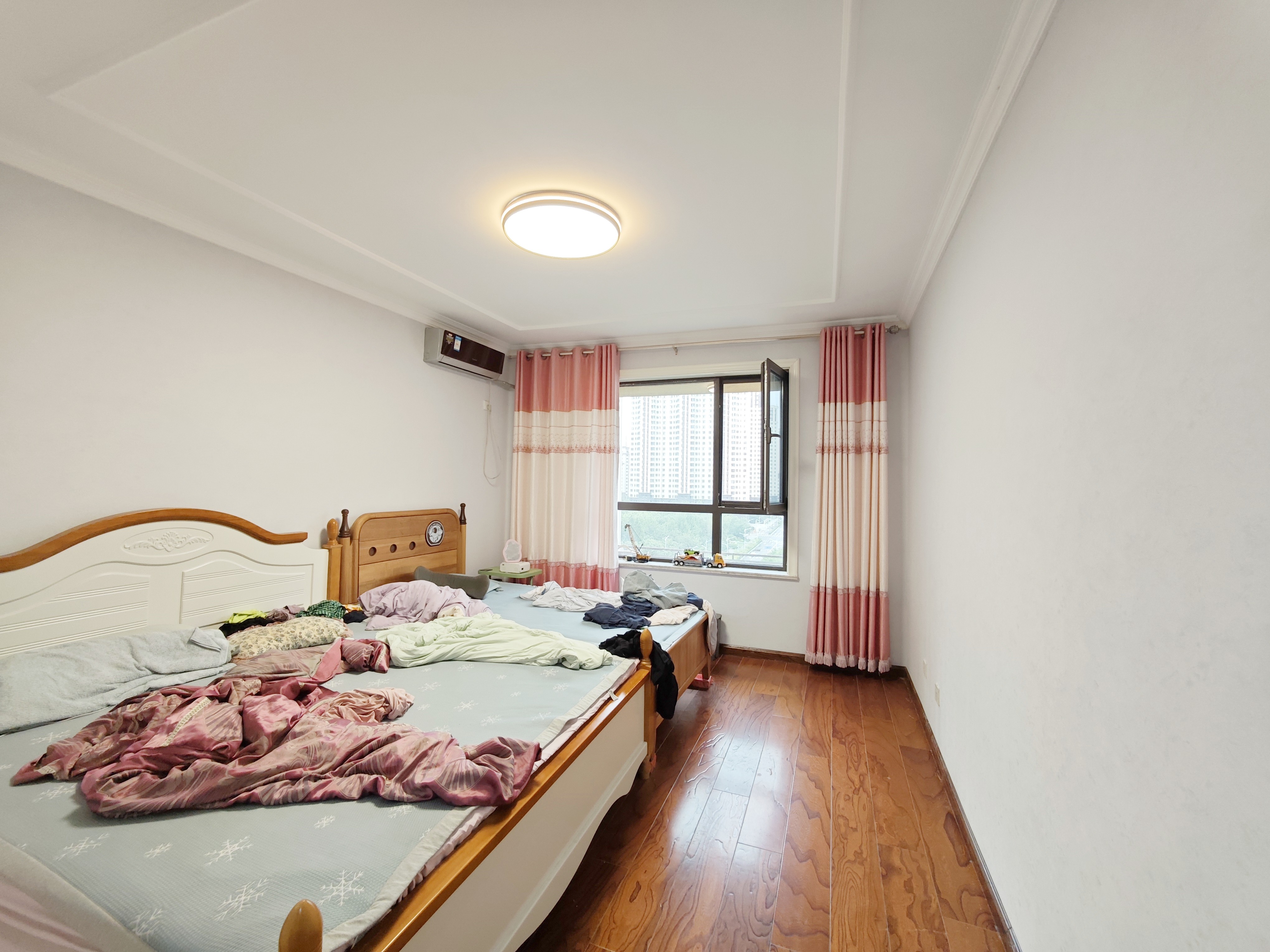 鲁邦奥林逸城西区