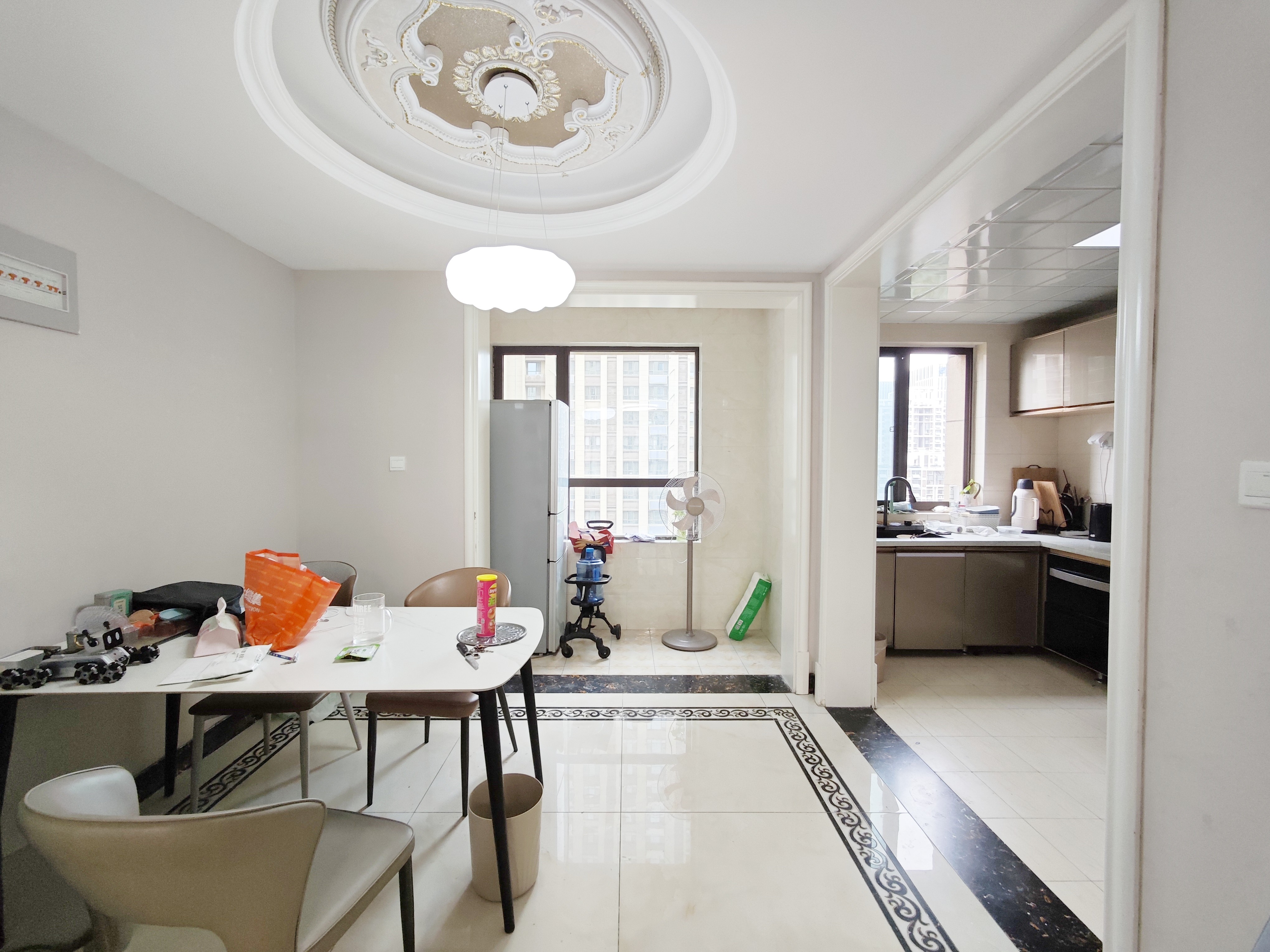 鲁邦奥林逸城西区