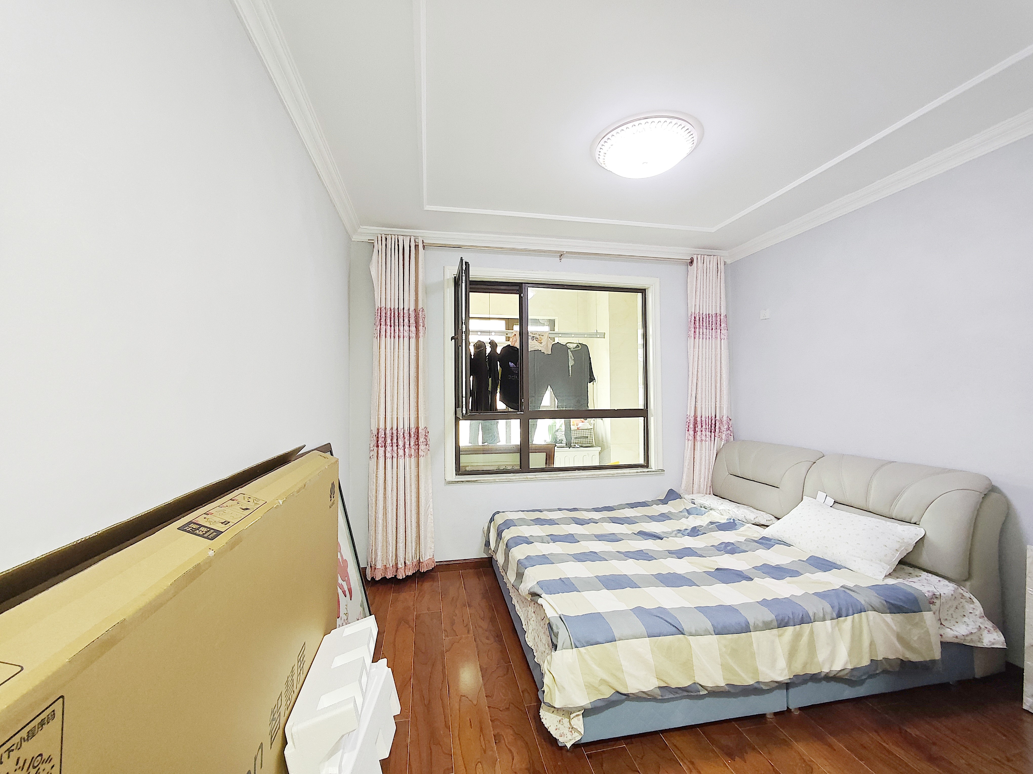 鲁邦奥林逸城西区