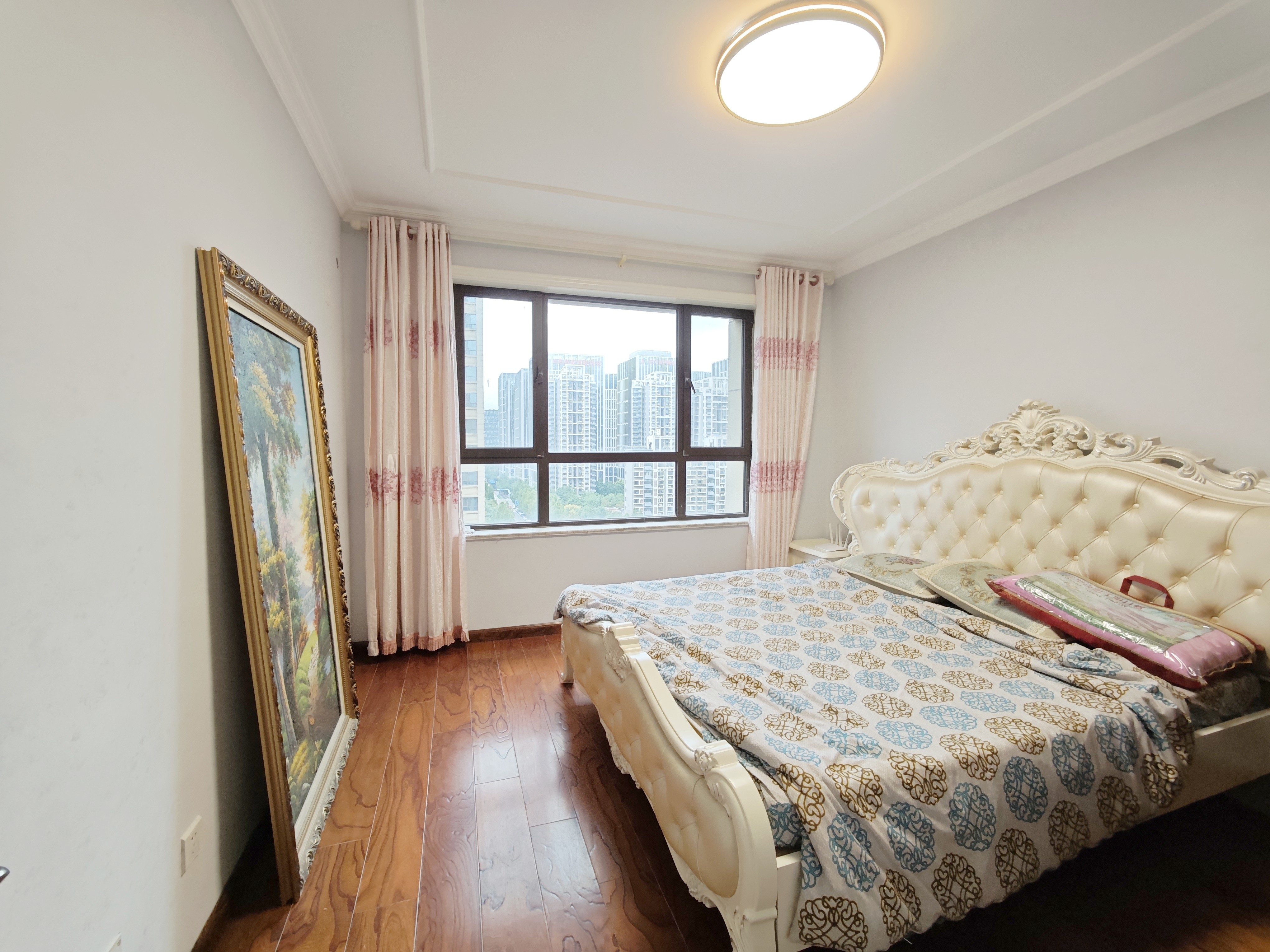 鲁邦奥林逸城西区