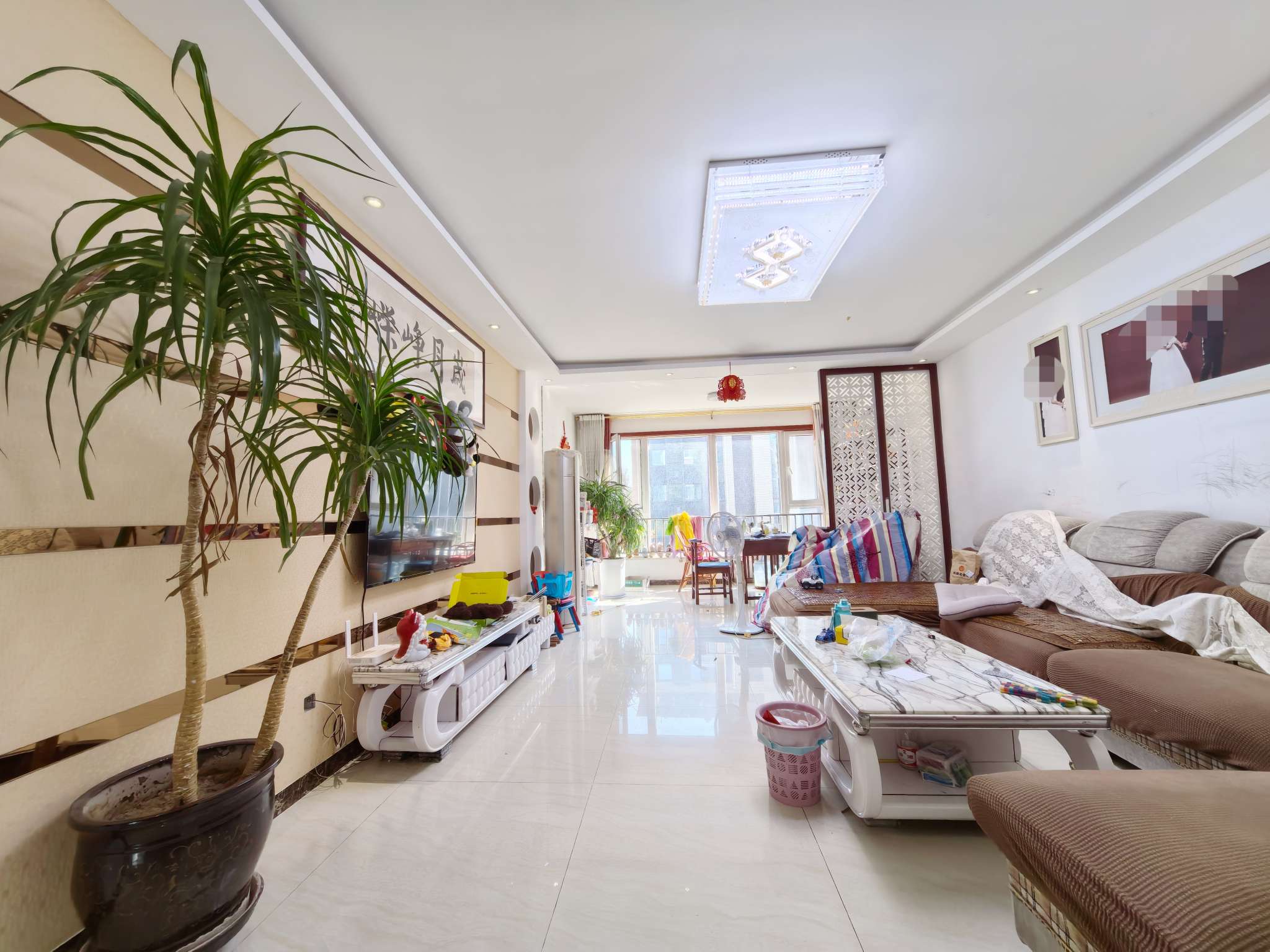  重汽翡翠东郡 南