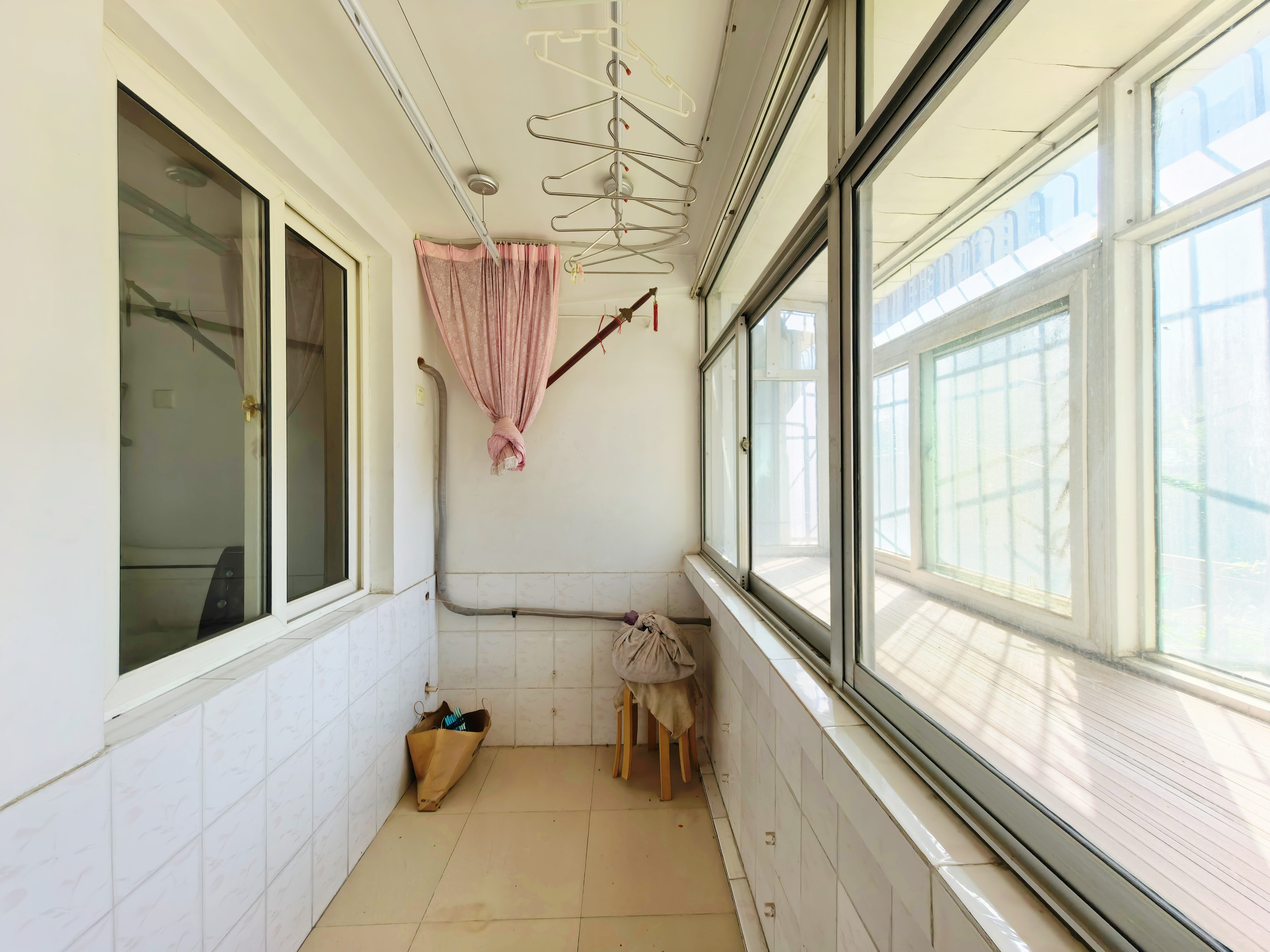 白马山铁路新村