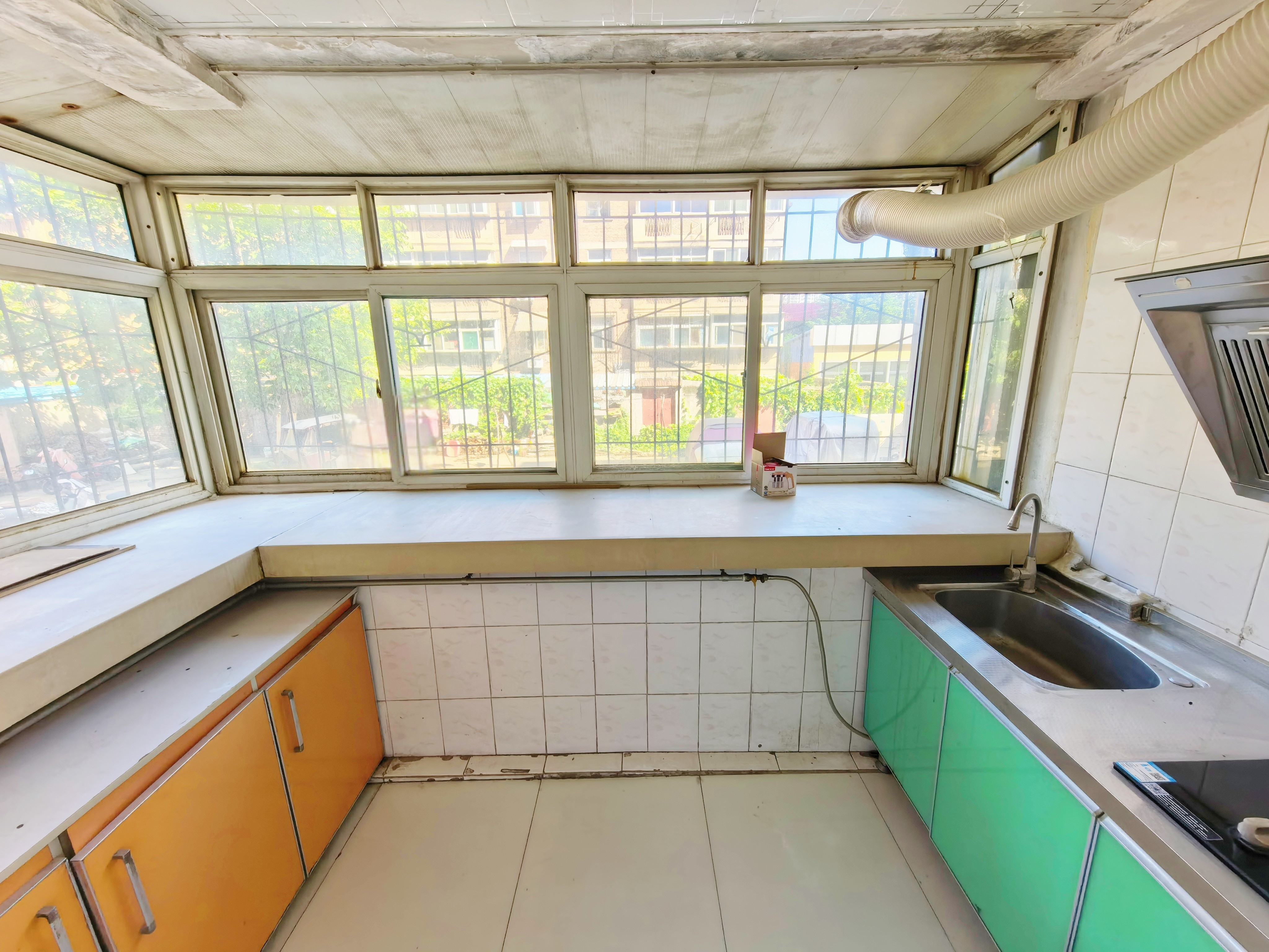 白马山铁路新村