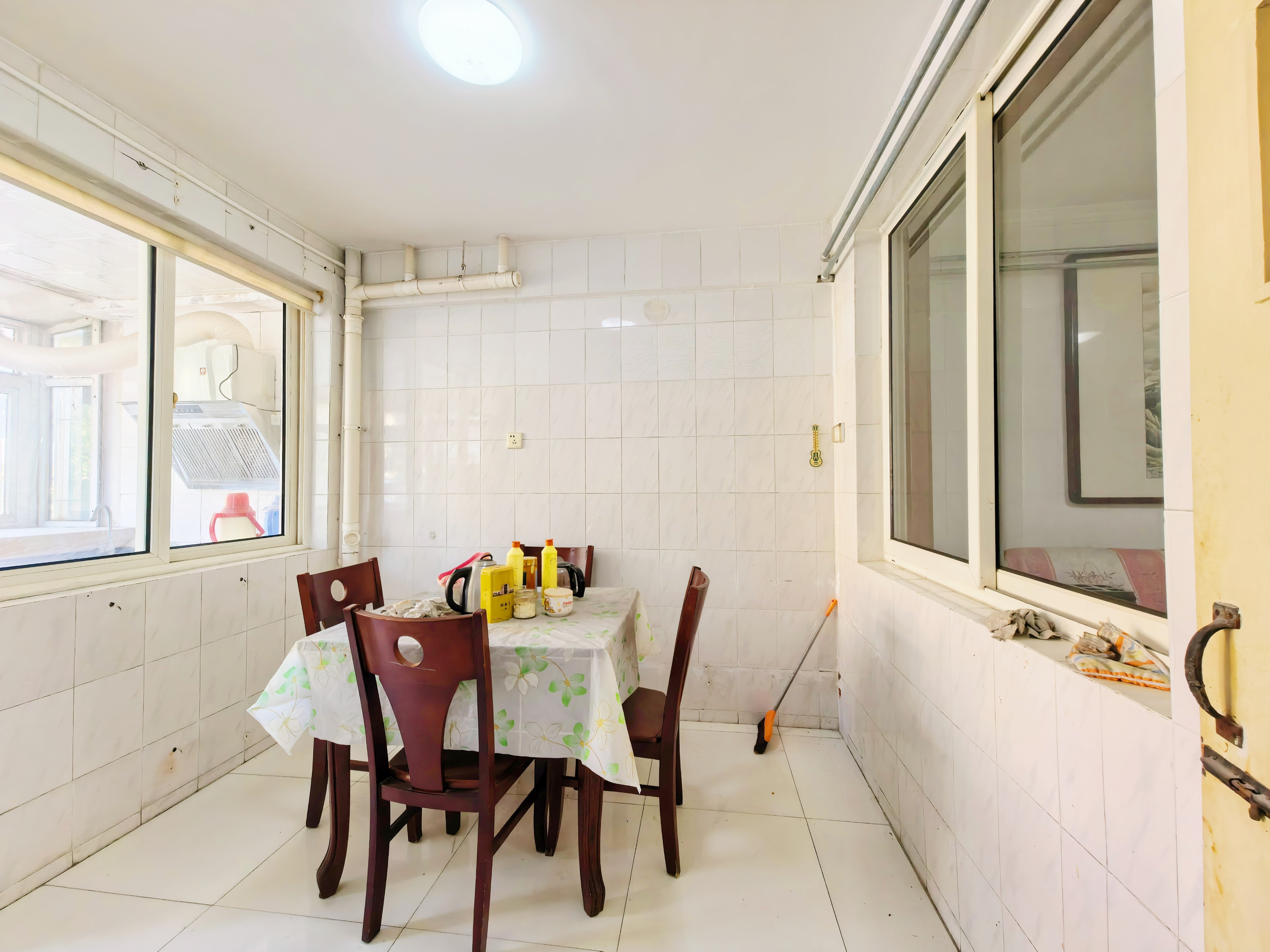 白马山铁路新村