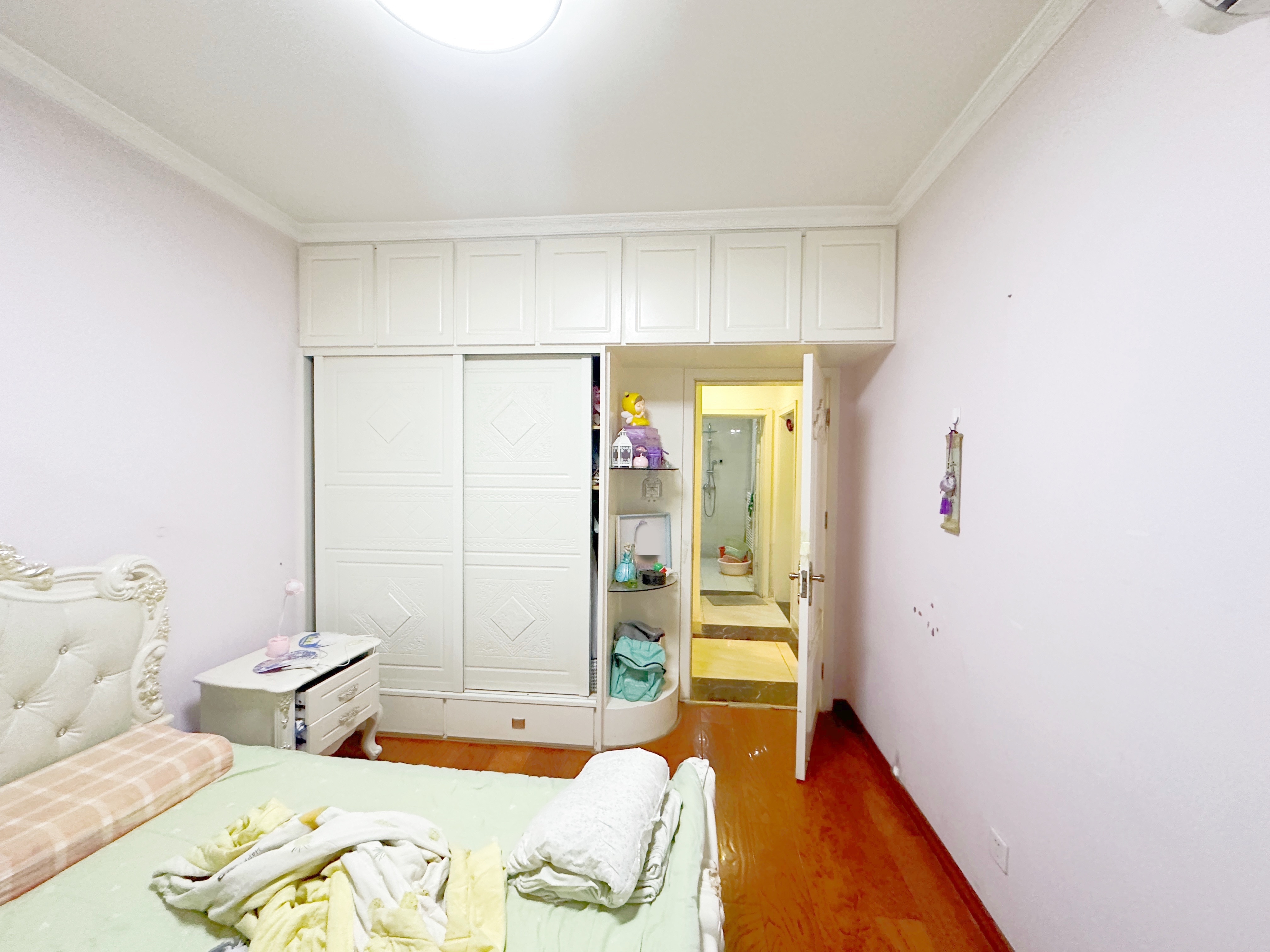 绿地新里梵尔赛公馆