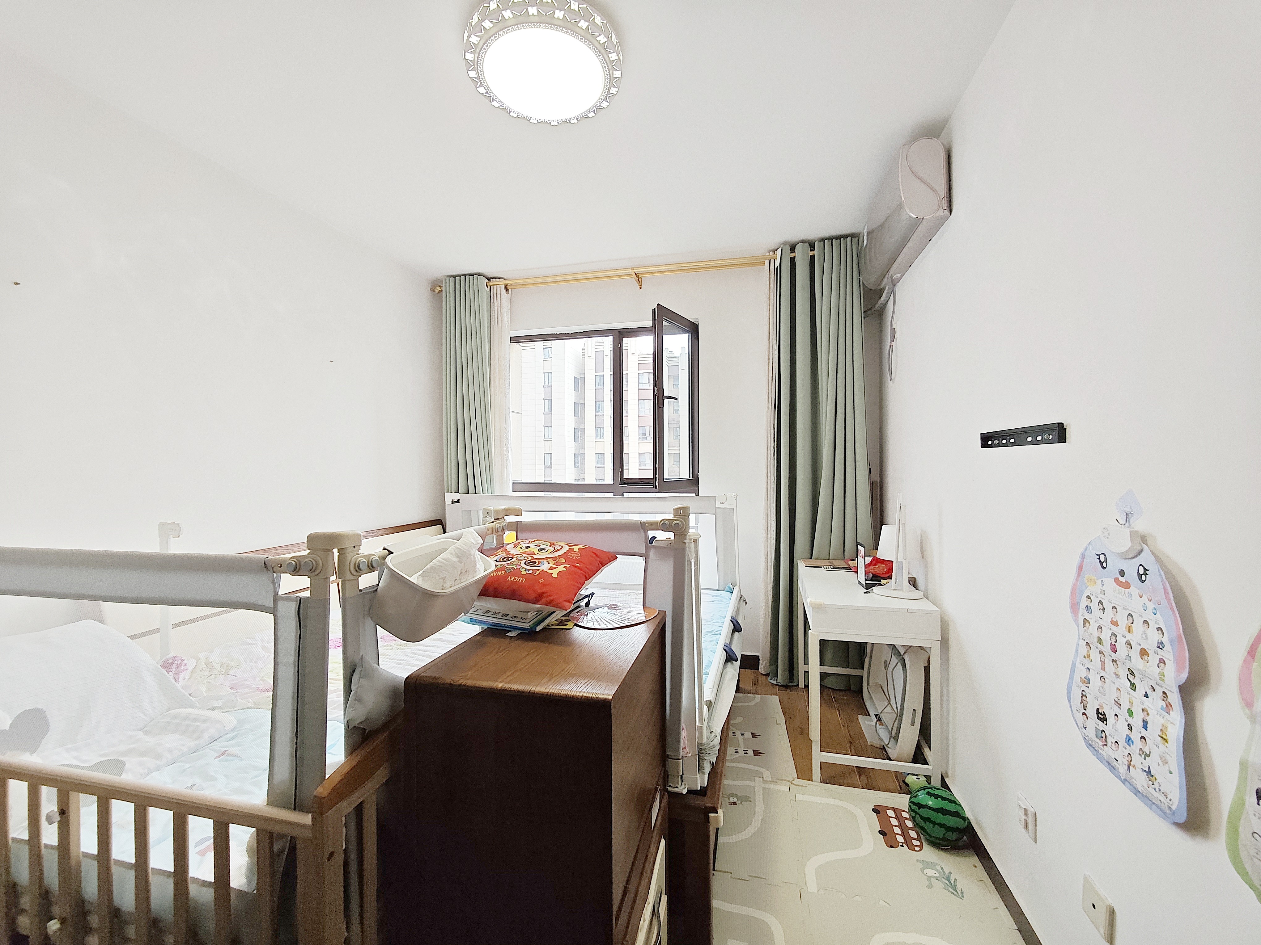 鲁邦奥林逸城东区