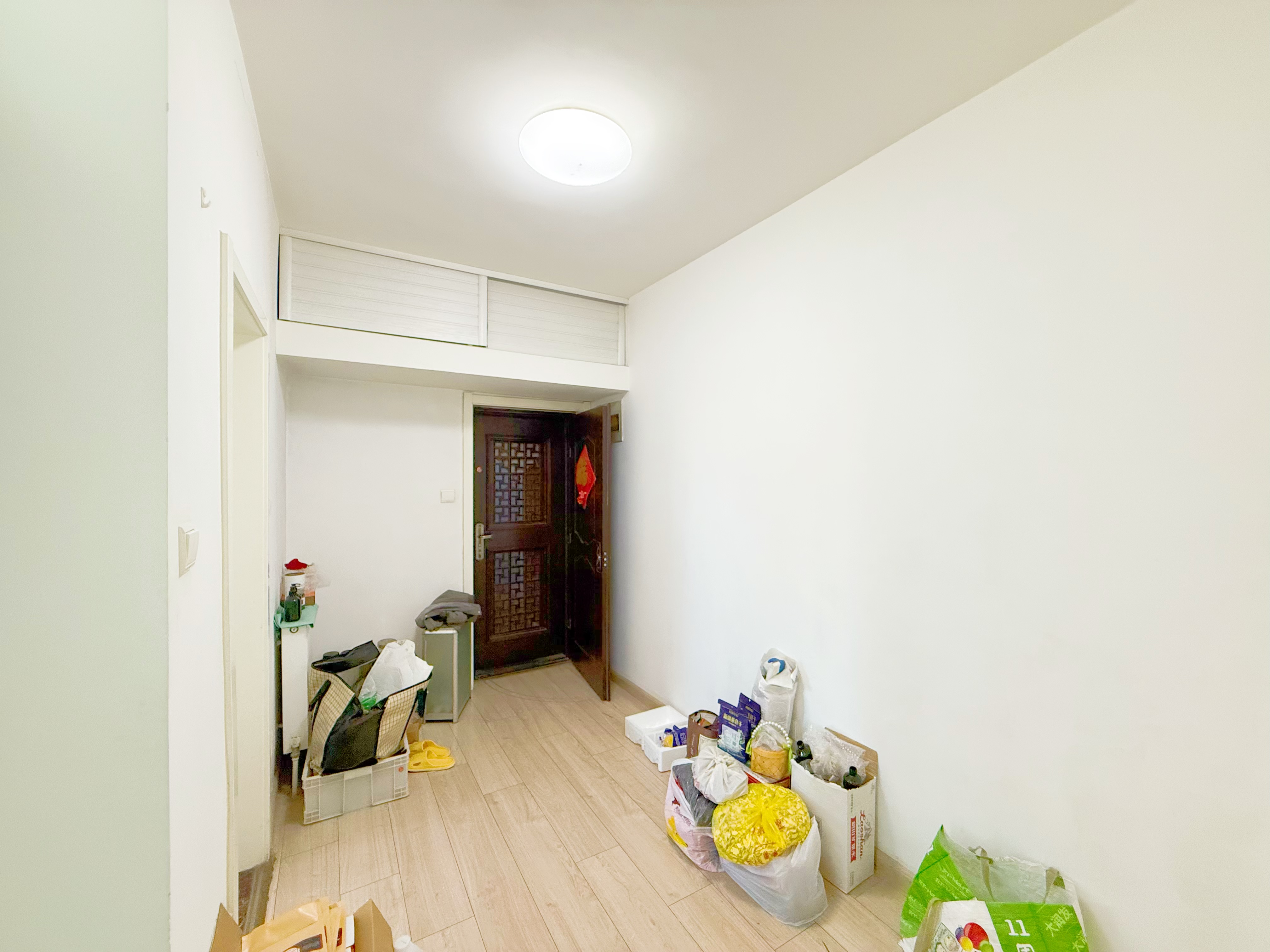  胜利大街一墙之隔 老红线 教委宿舍 两室一厅 下楼接娃真近