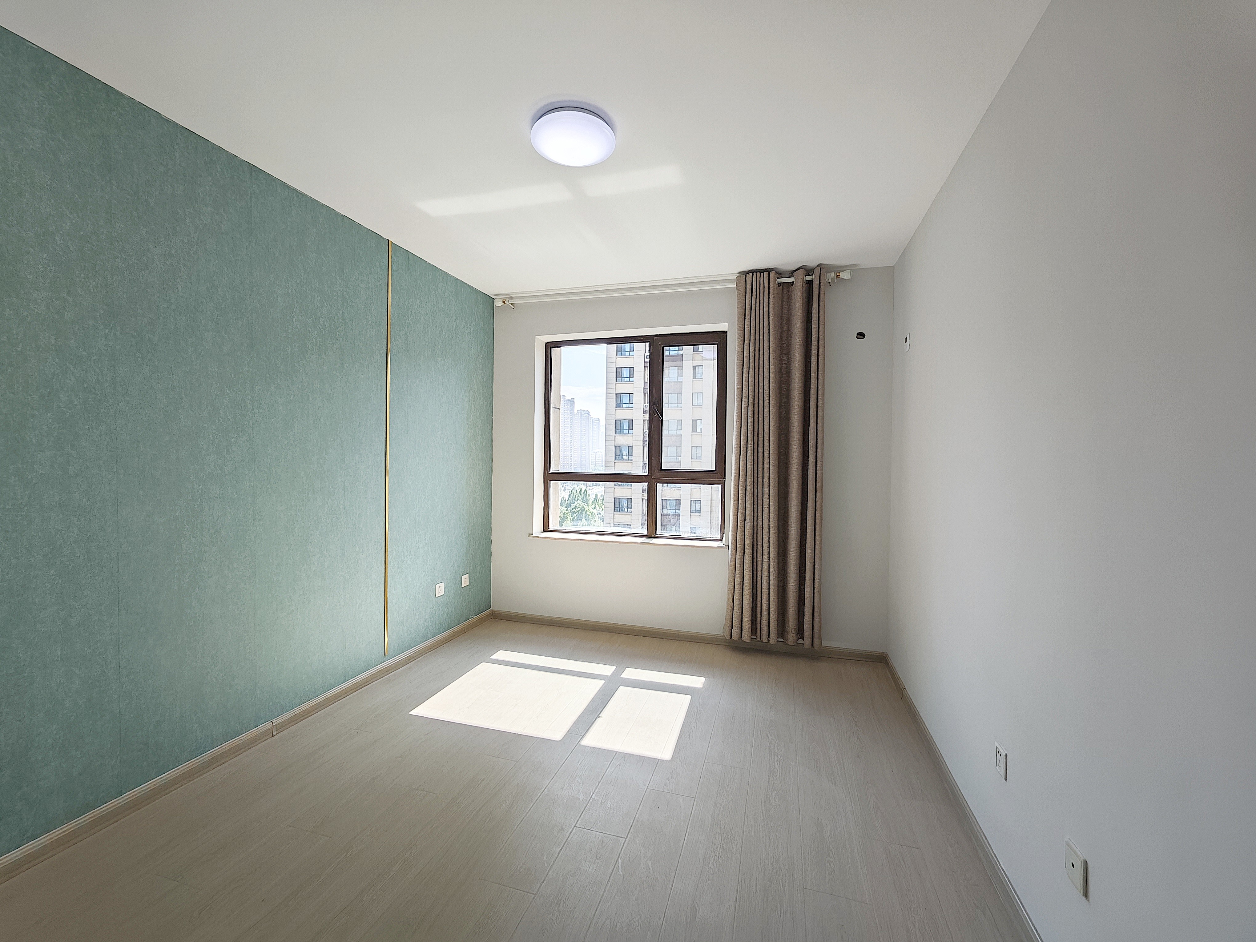 鲁邦奥林逸城东区