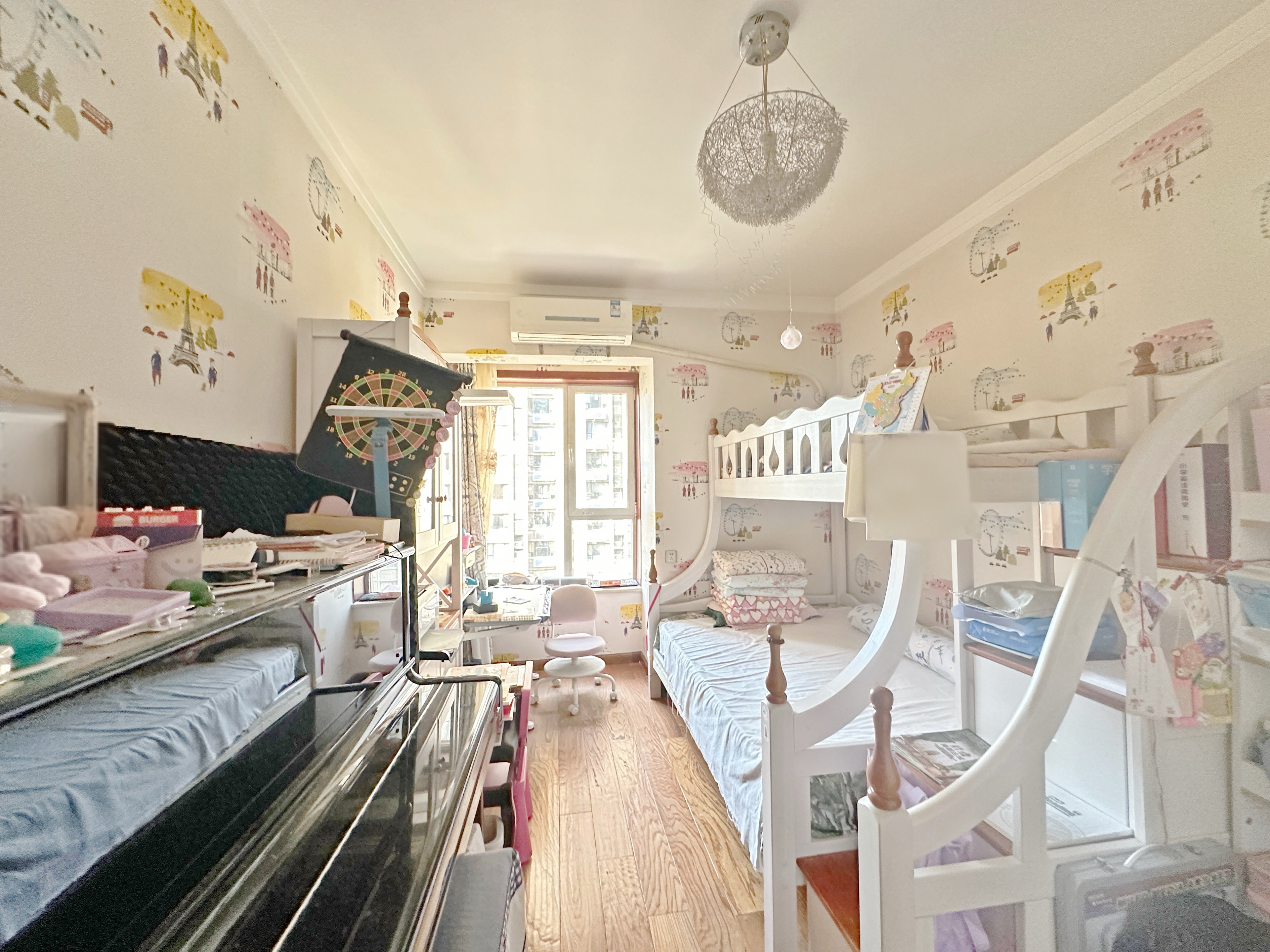 绿地新里卢浮公馆