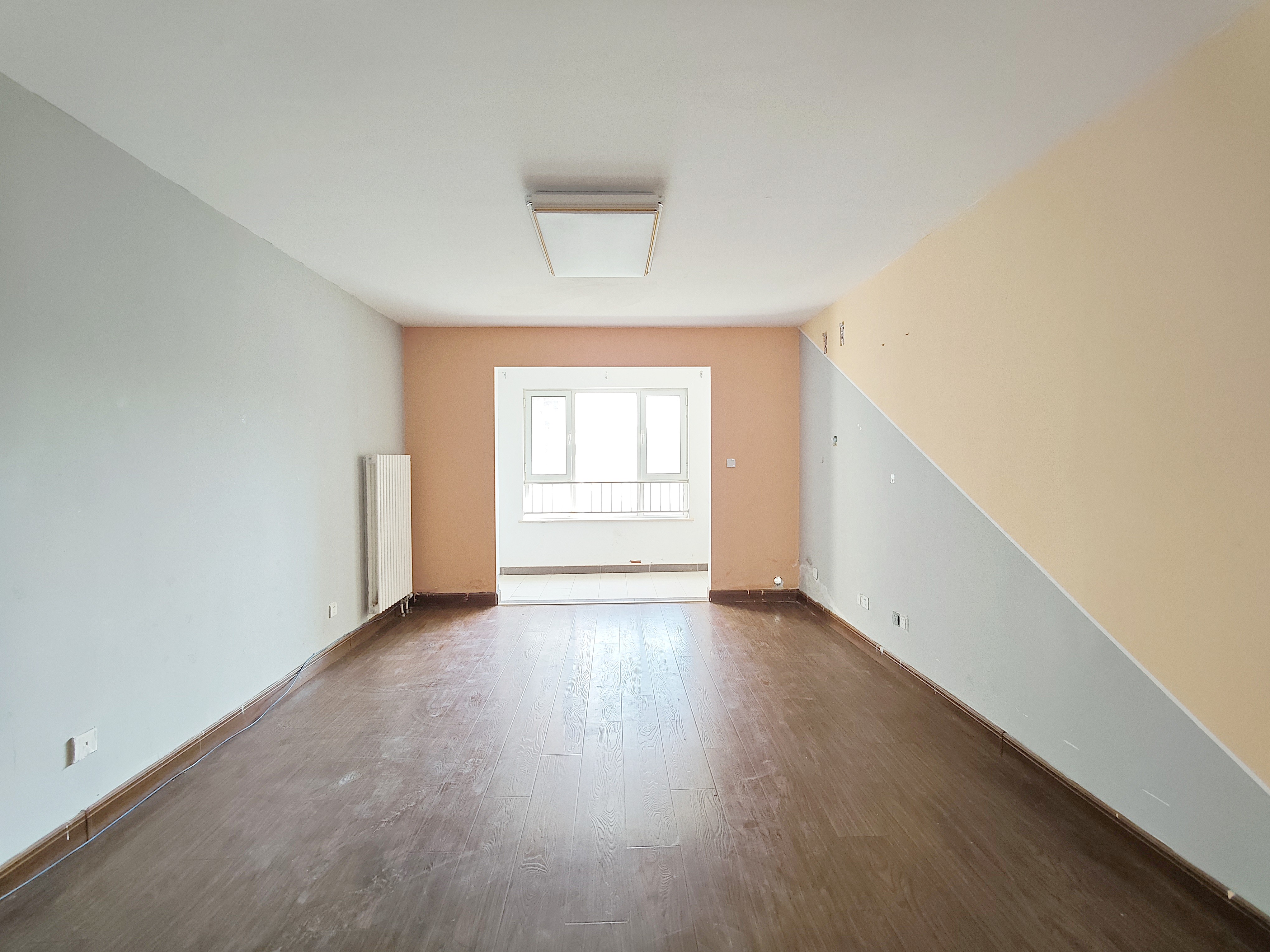  城投伴山居 南北