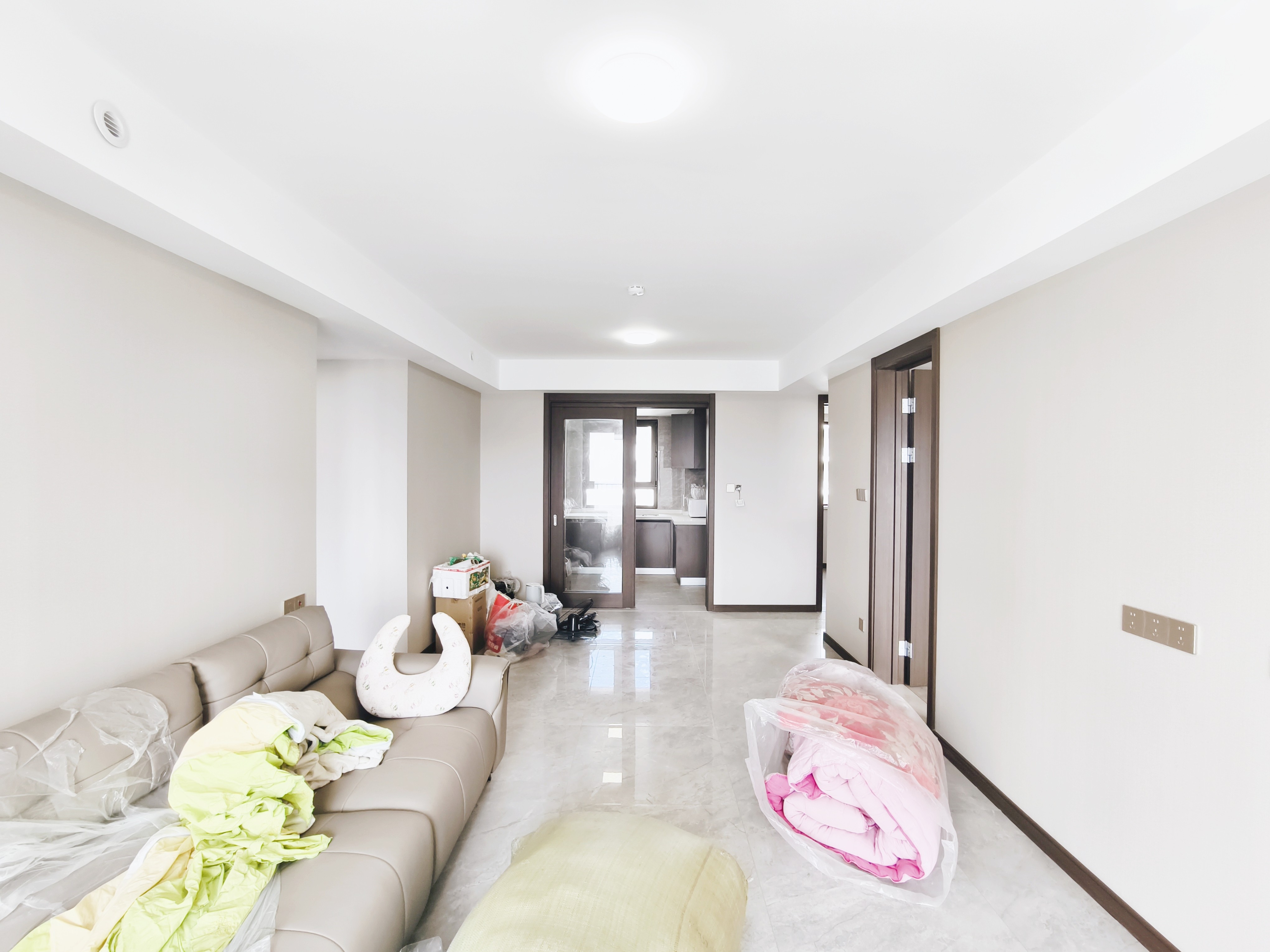  雪山万科城 南北