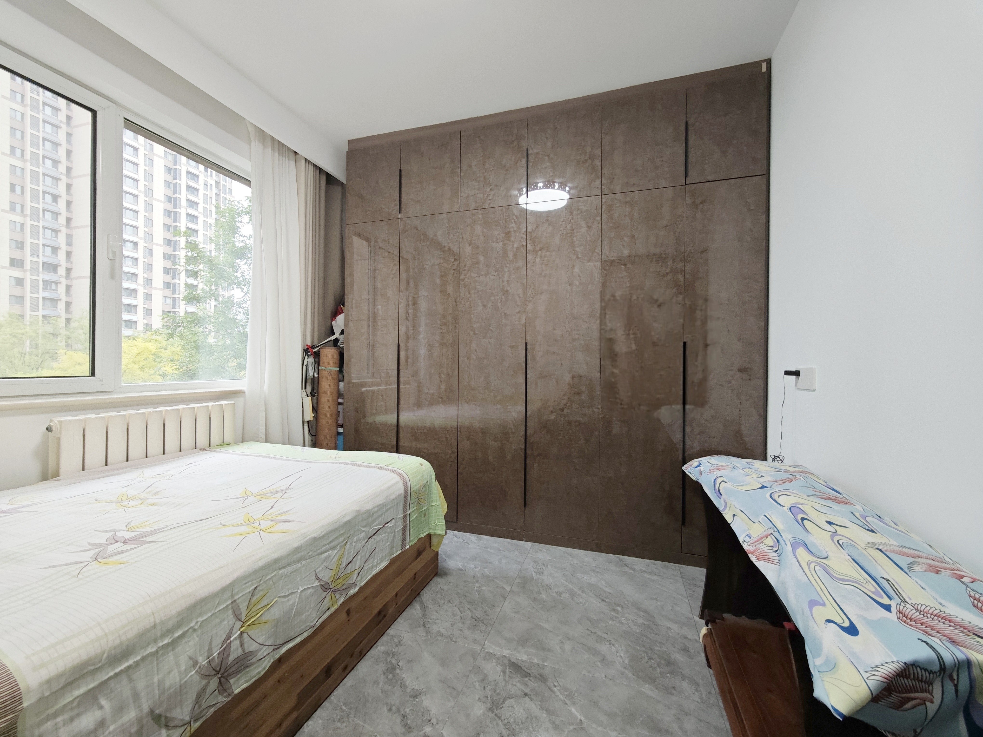 东城逸家逸俊园