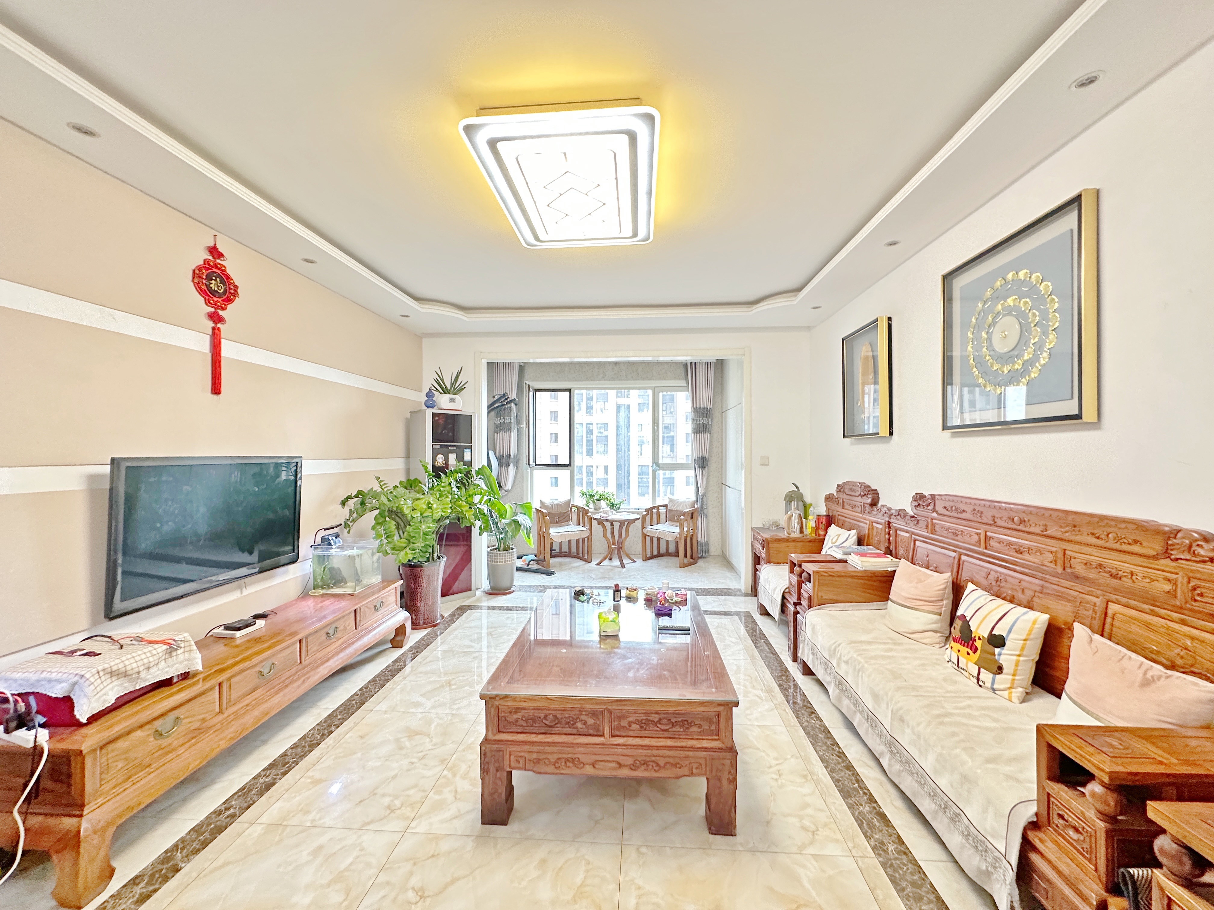 绿地新里卢浮公馆