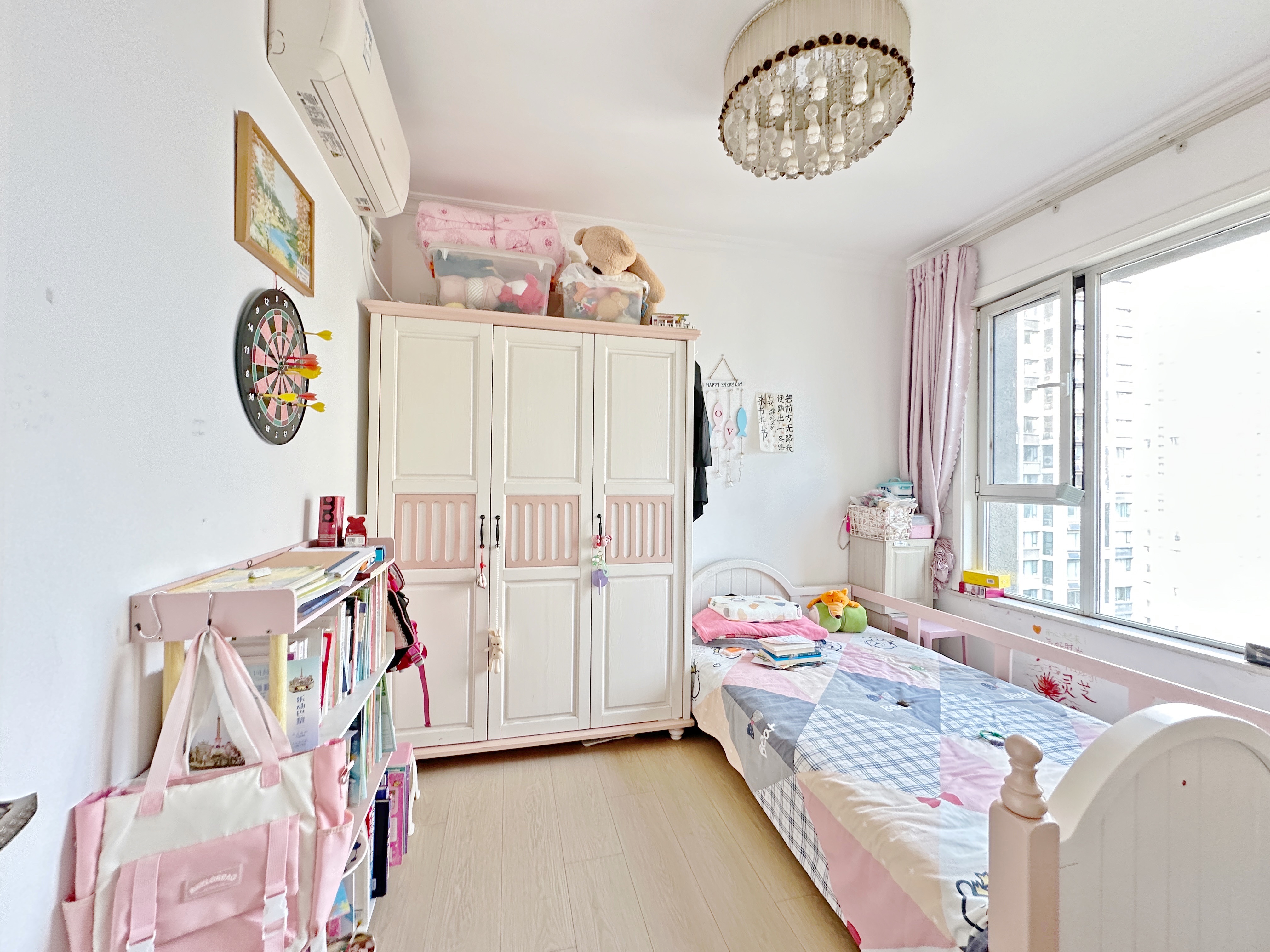 绿地新里卢浮公馆