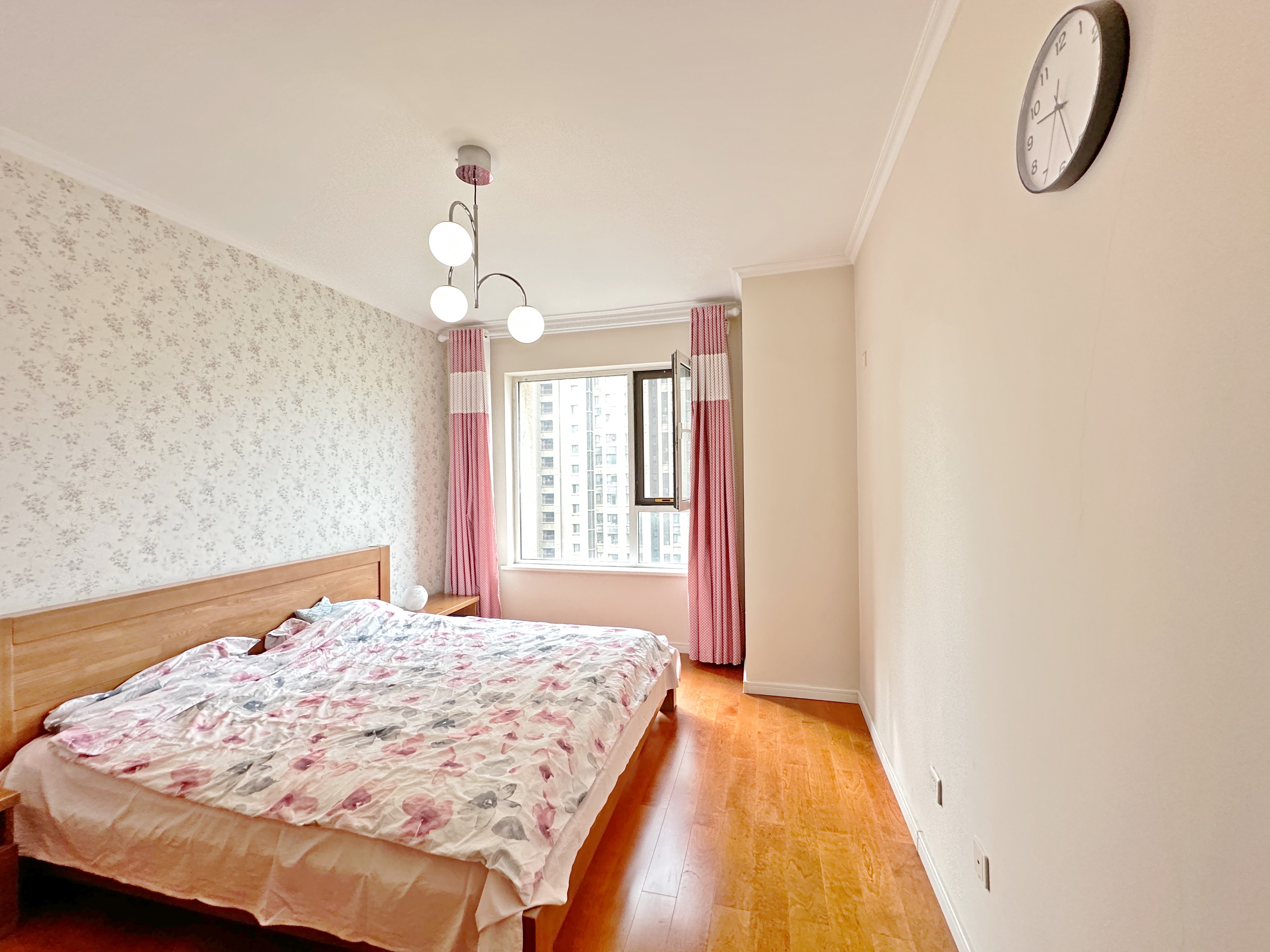 绿地新里卢浮公馆