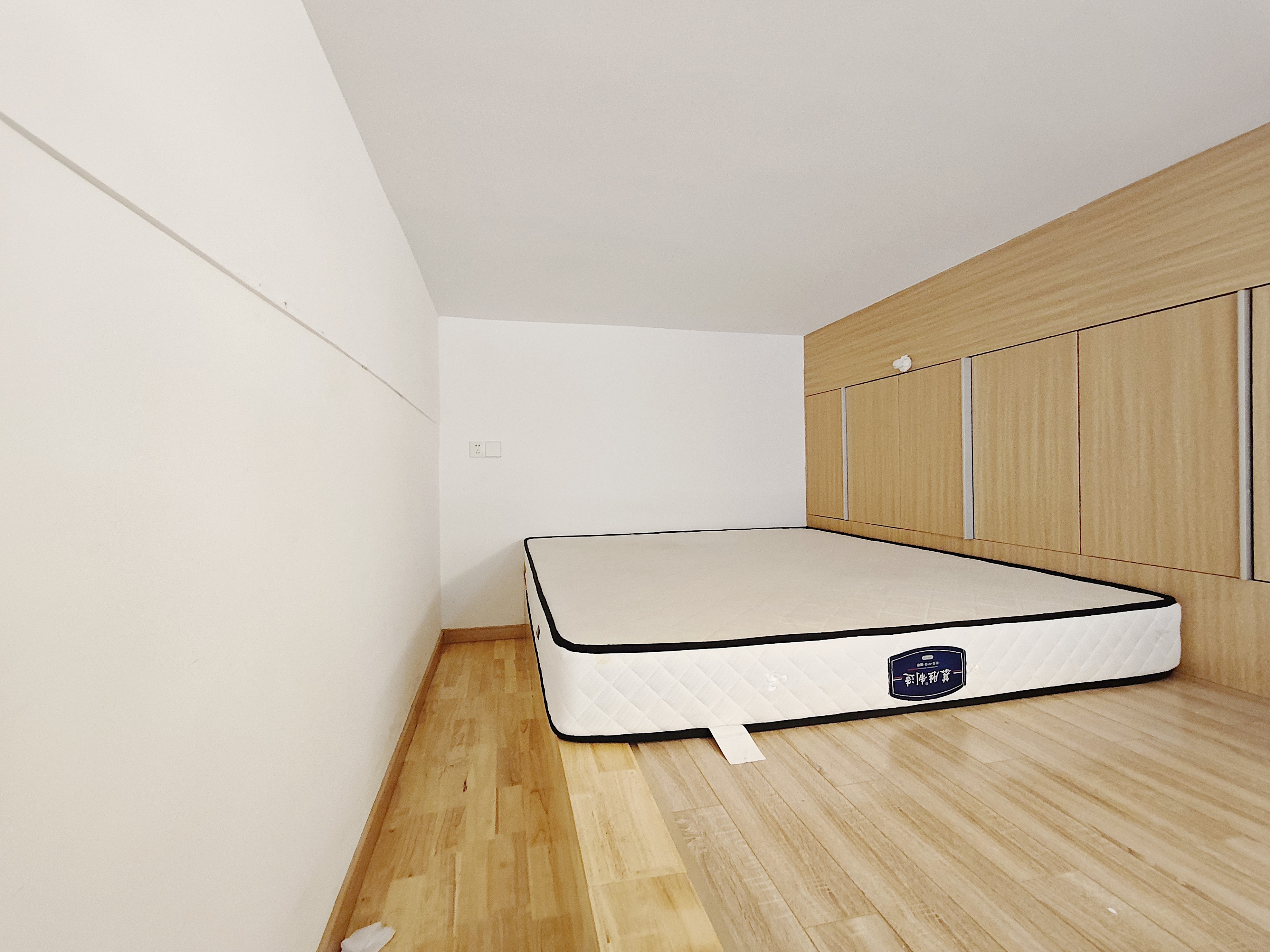 万科大都会万公馆