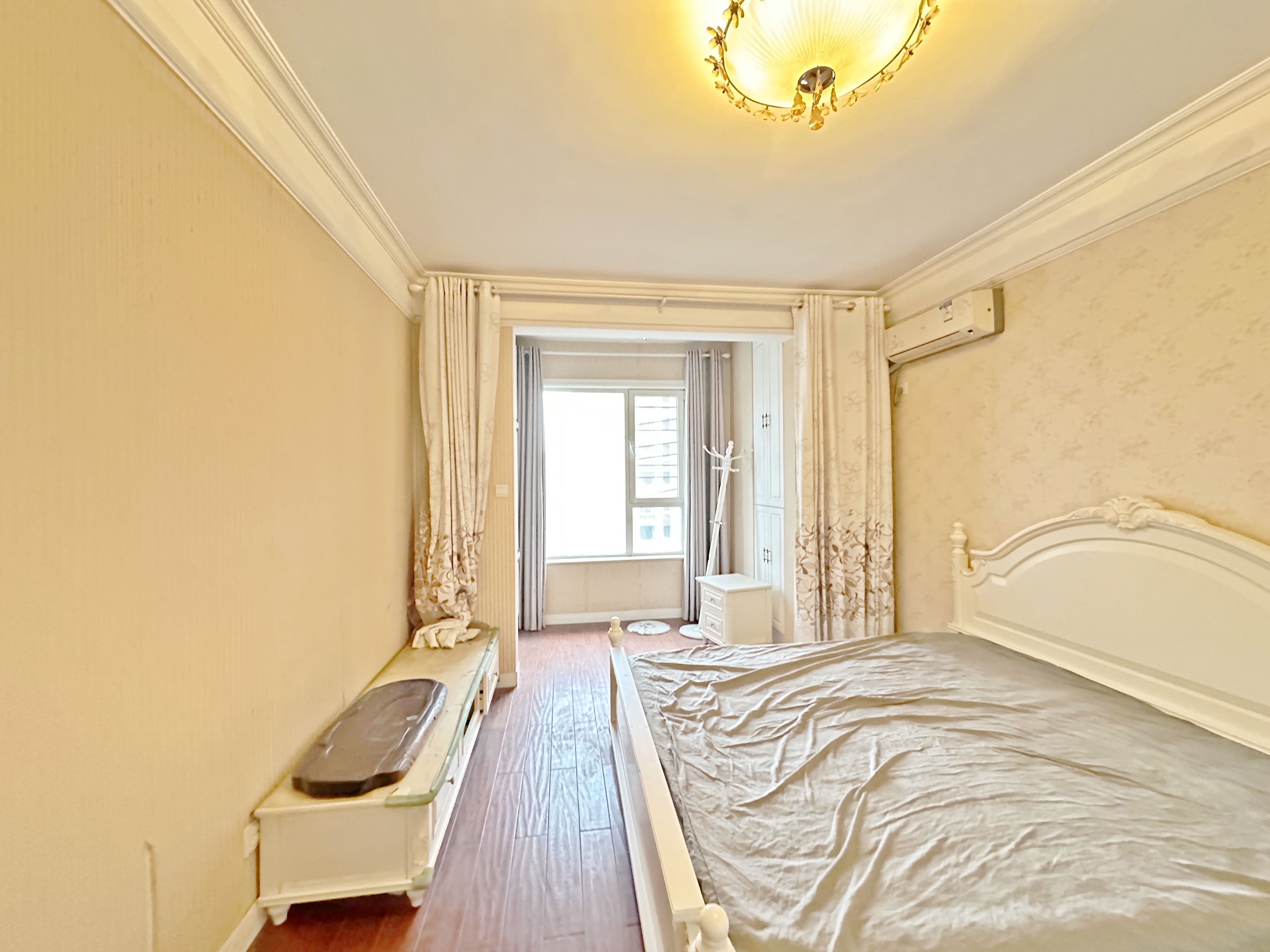 绿地新里卢浮公馆