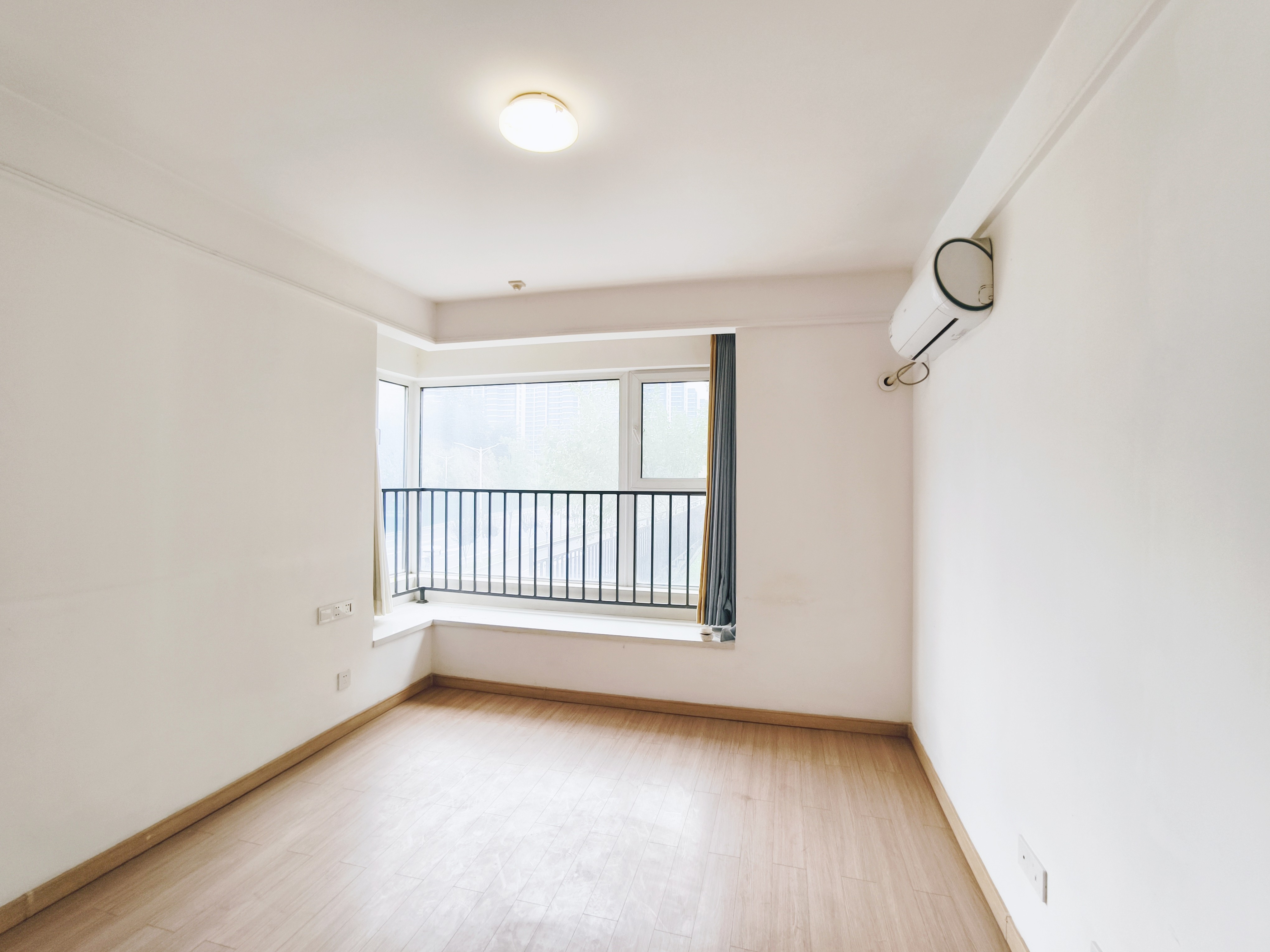 万科龙湖城市之光