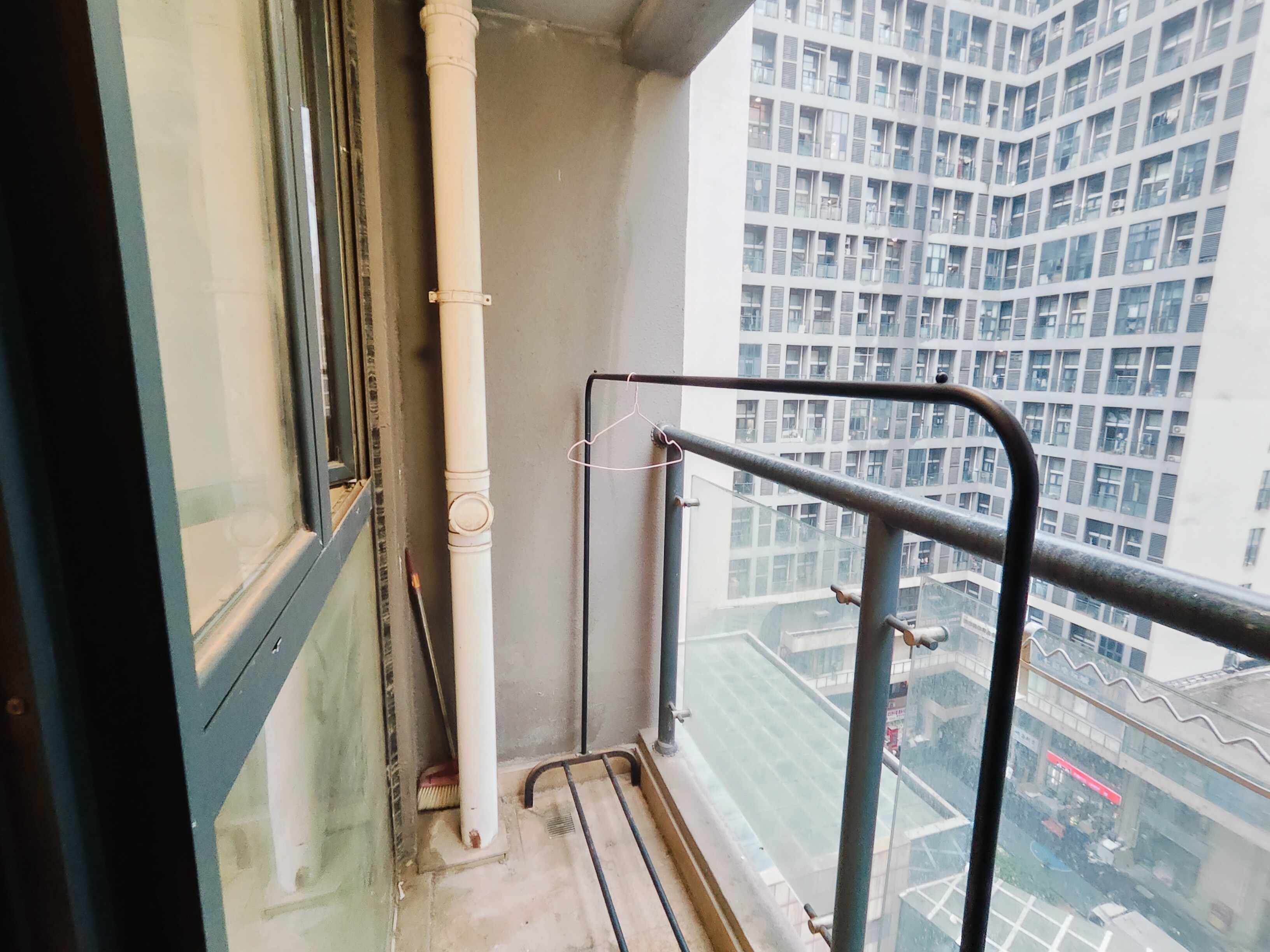 恒大滨河左岸公寓(临湖公馆花园)