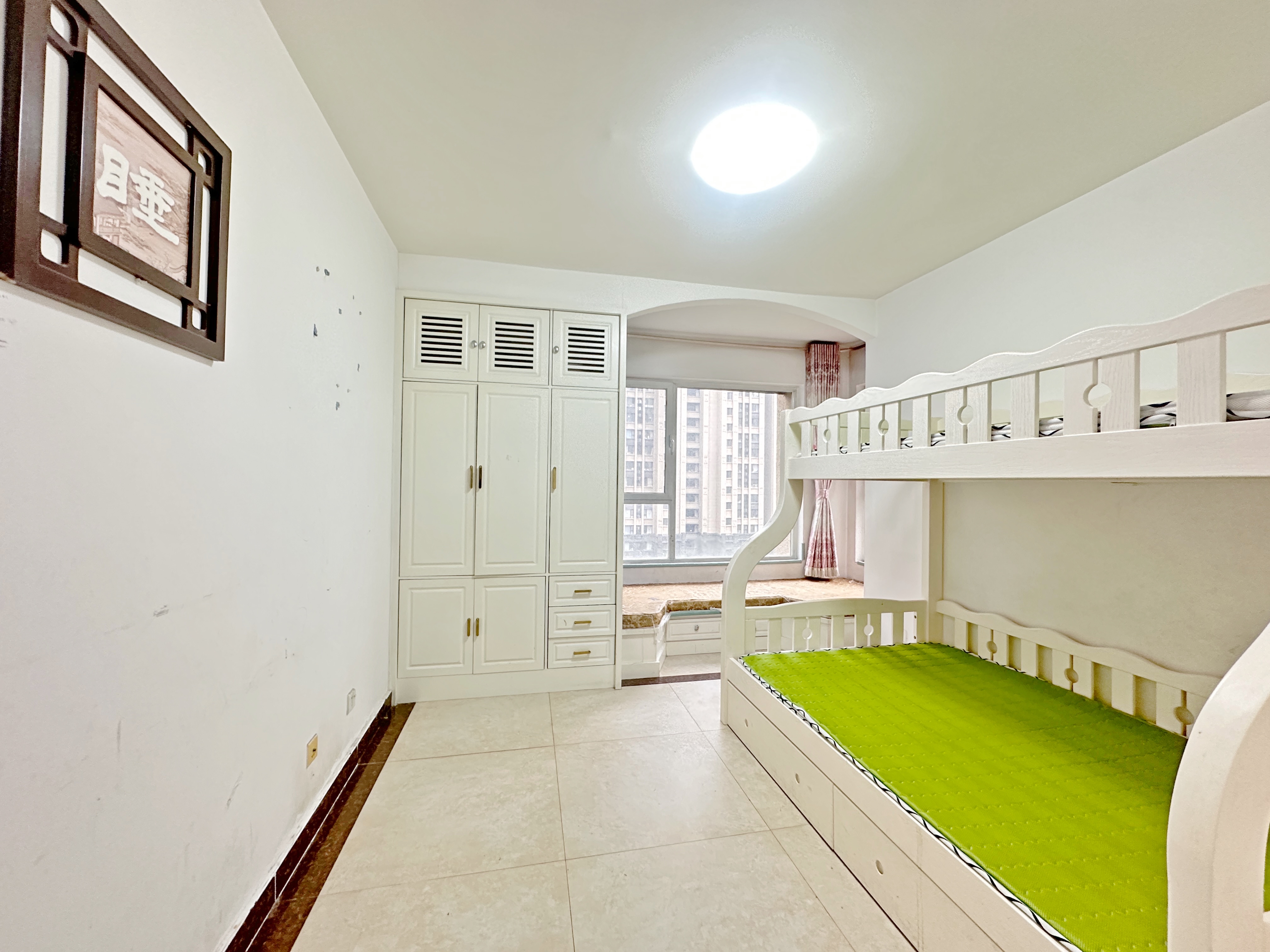 绿地新里卢浮公馆